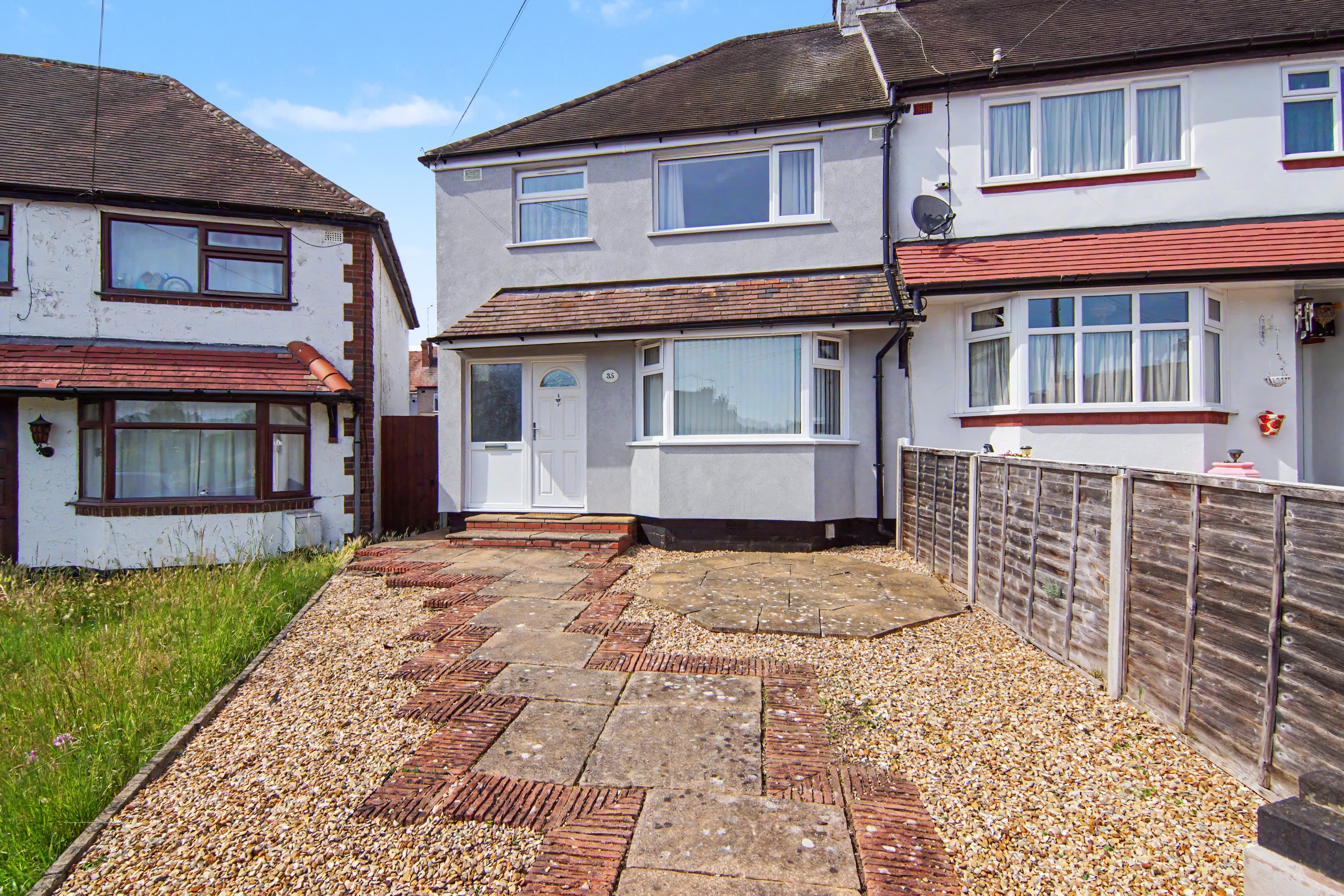 Farm Close, Coventry, CV6 - photo 1 of 20