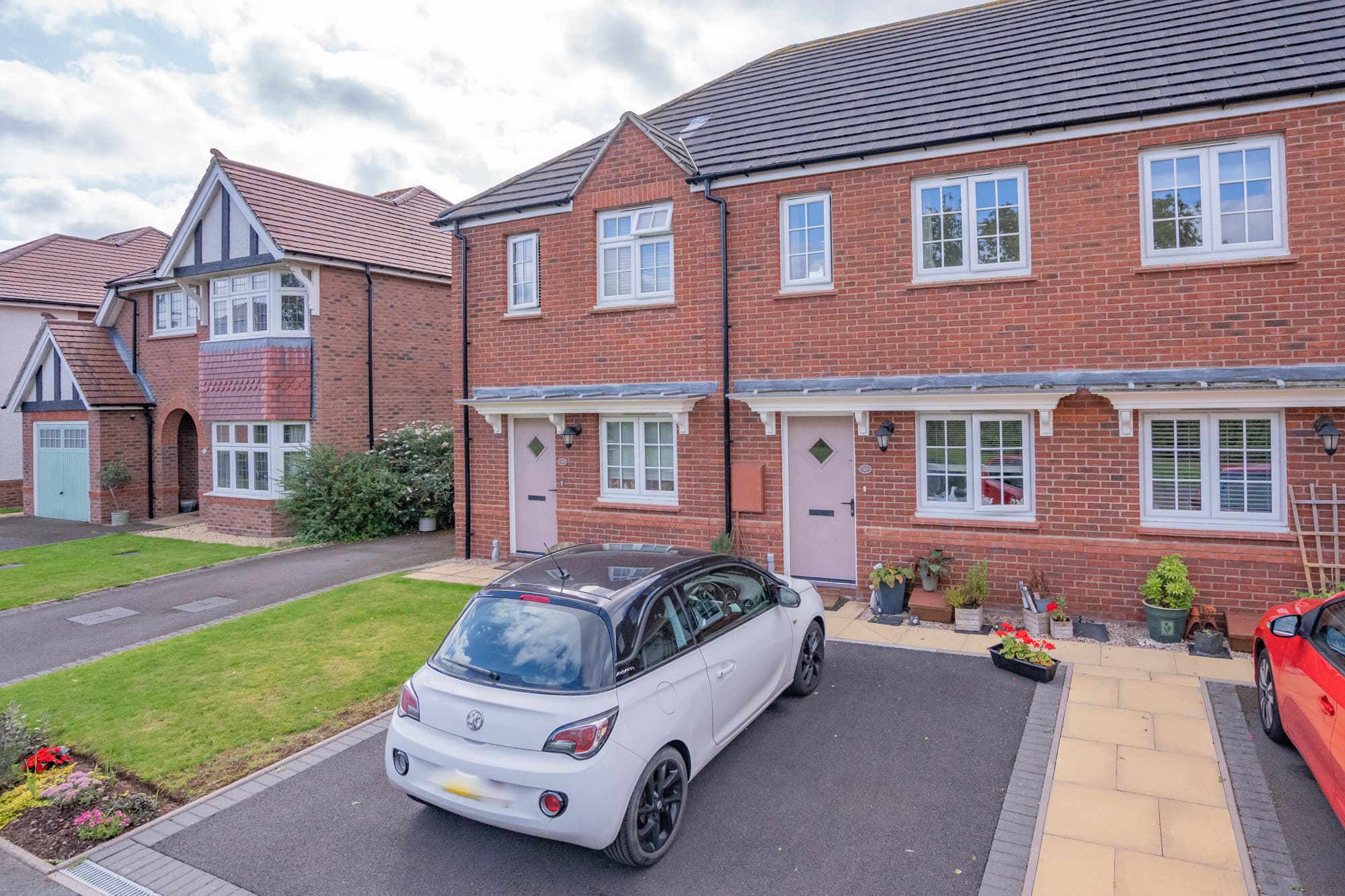 Choules Close, Pershore, WR10 - photo 1 of 25