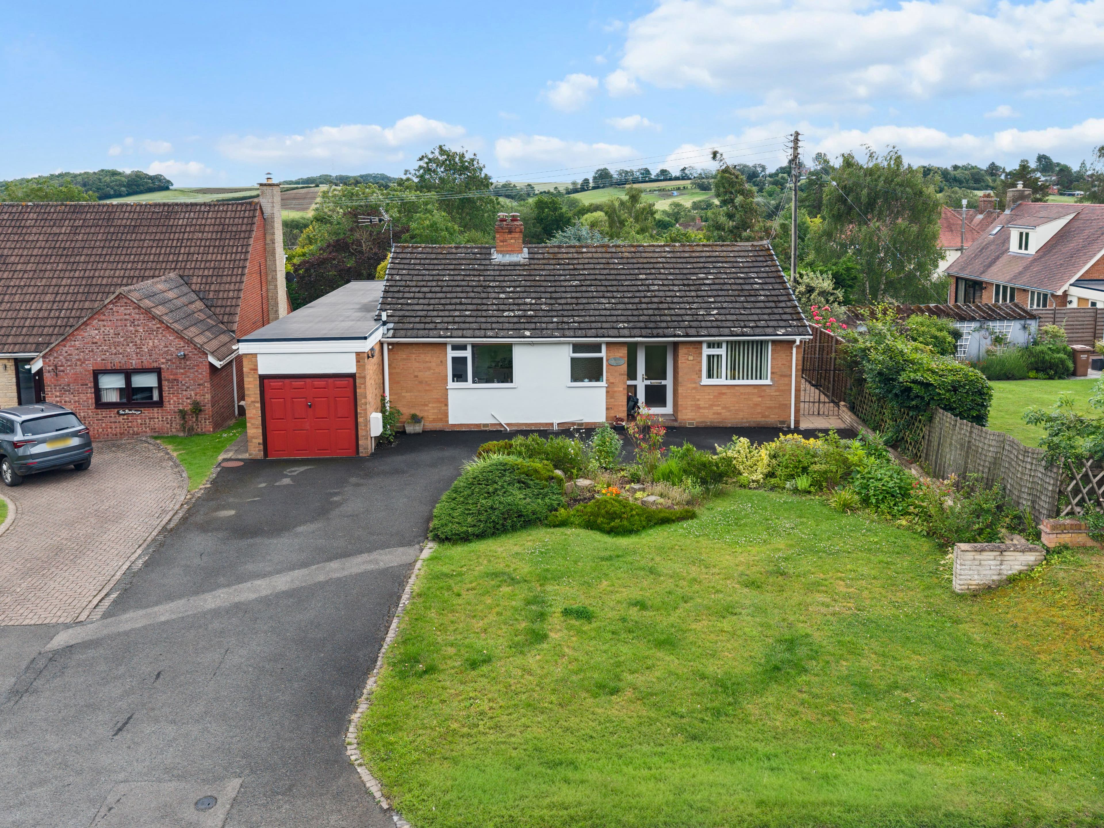 Avon Vale, Low Road, Church Lench, Evesham, WR11 - photo 1 of 23