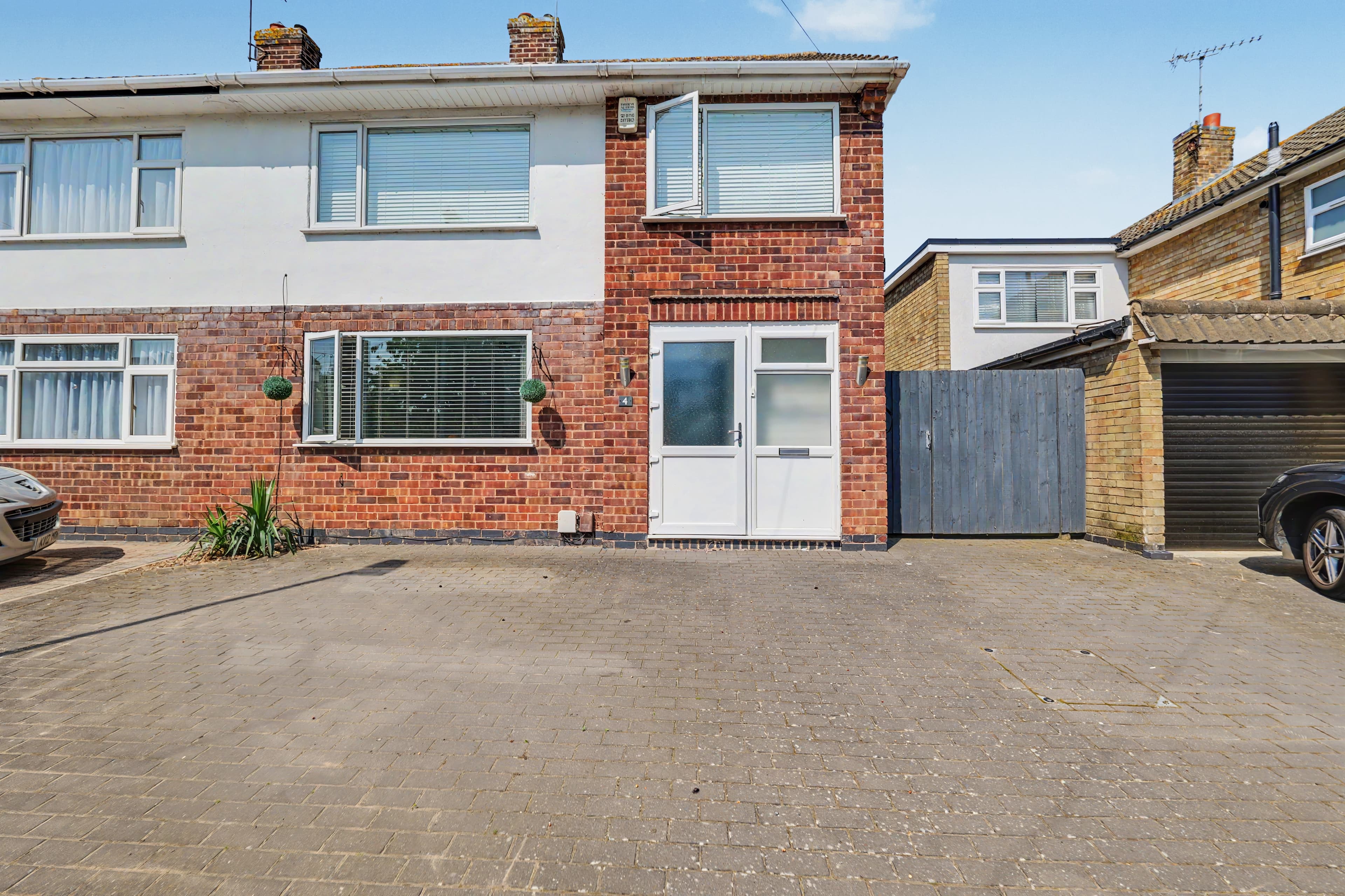 Buckingham Road, Countesthorpe, Leicester, LE8 - photo 1 of 26