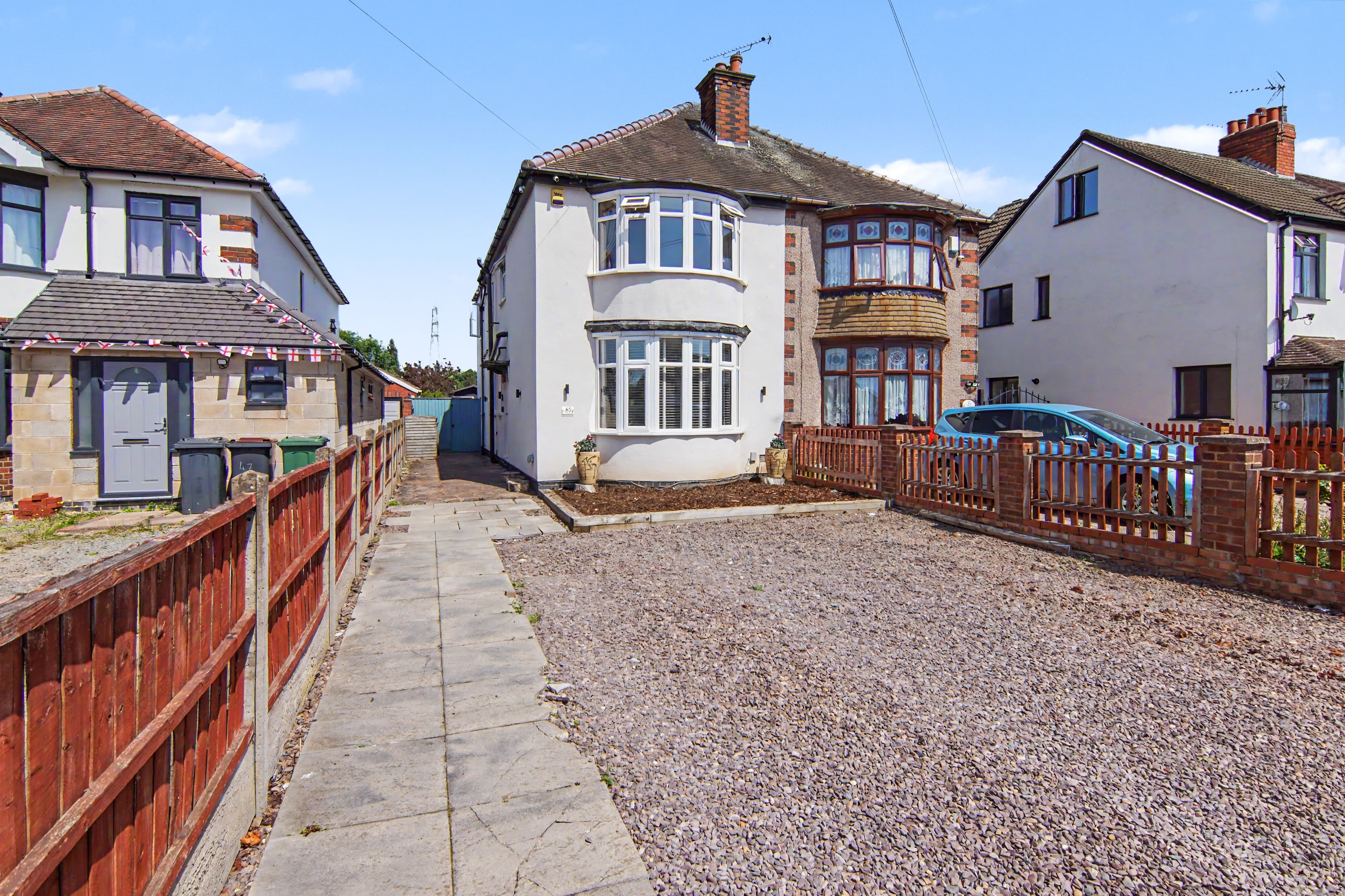 Gipsy Lane, Nuneaton, CV11 - photo 1 of 27