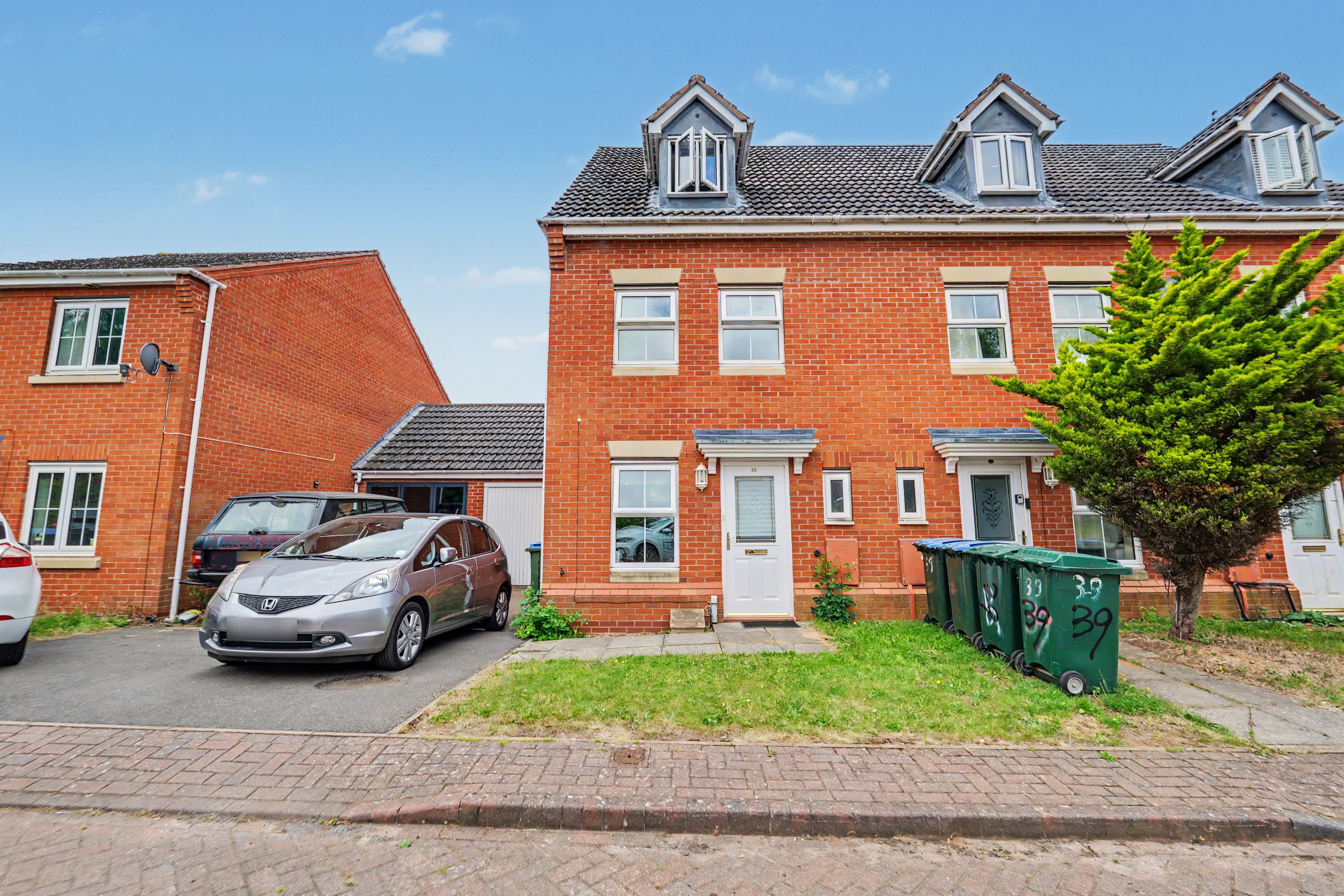 Firedrake Croft, Coventry, CV1 - photo 1 of 19