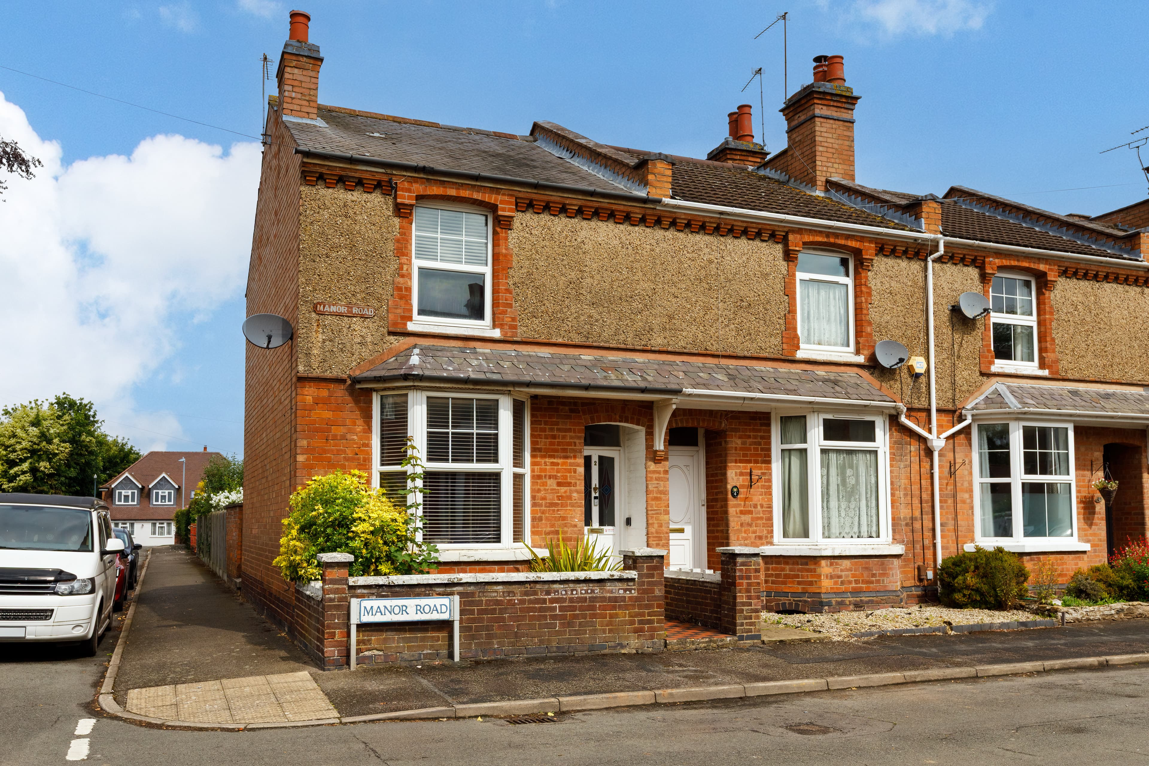 Manor Road, Leamington Spa, CV32 - photo 1 of 17