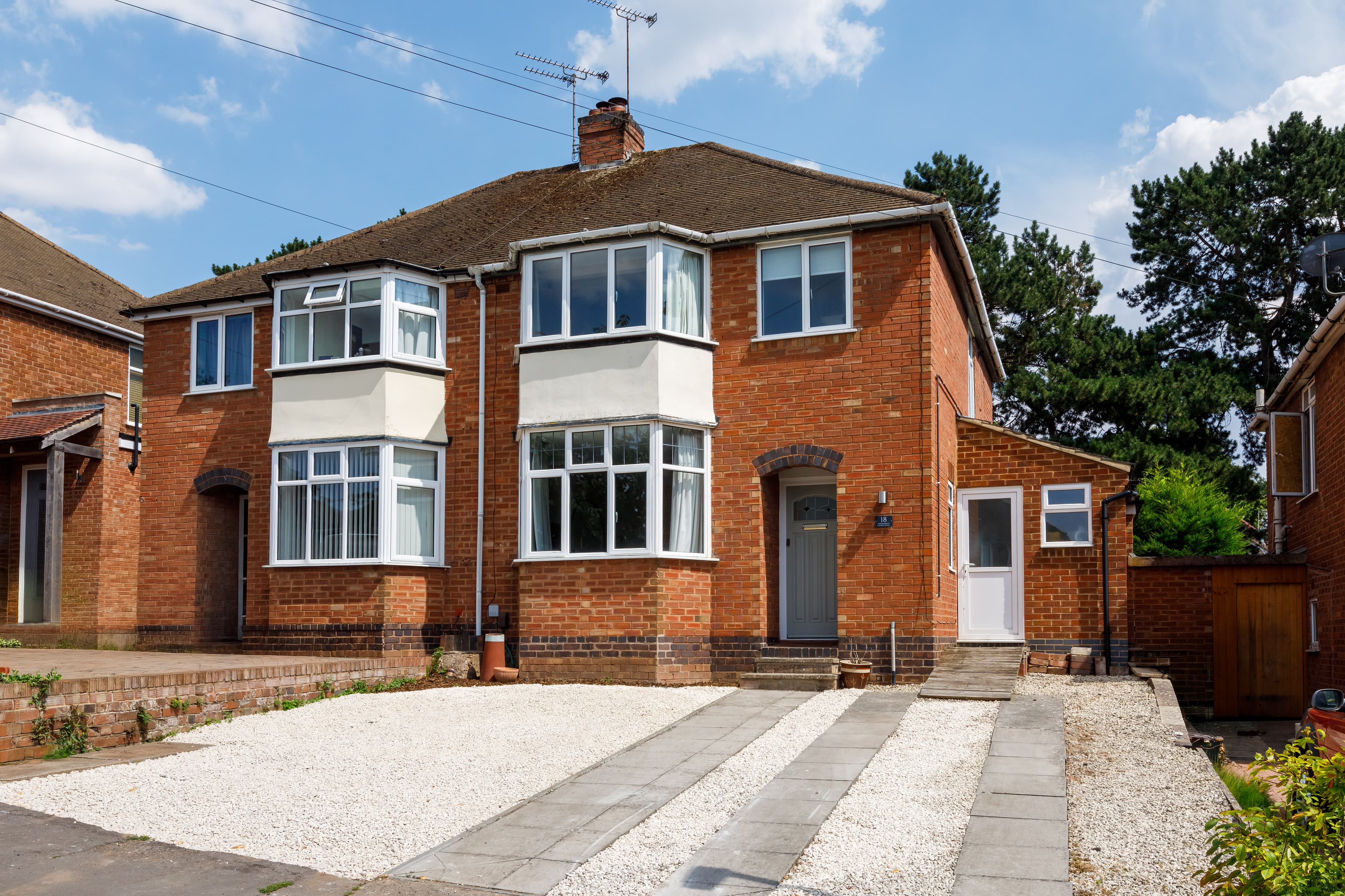 George Road, Warwick, CV34 - photo 1 of 18