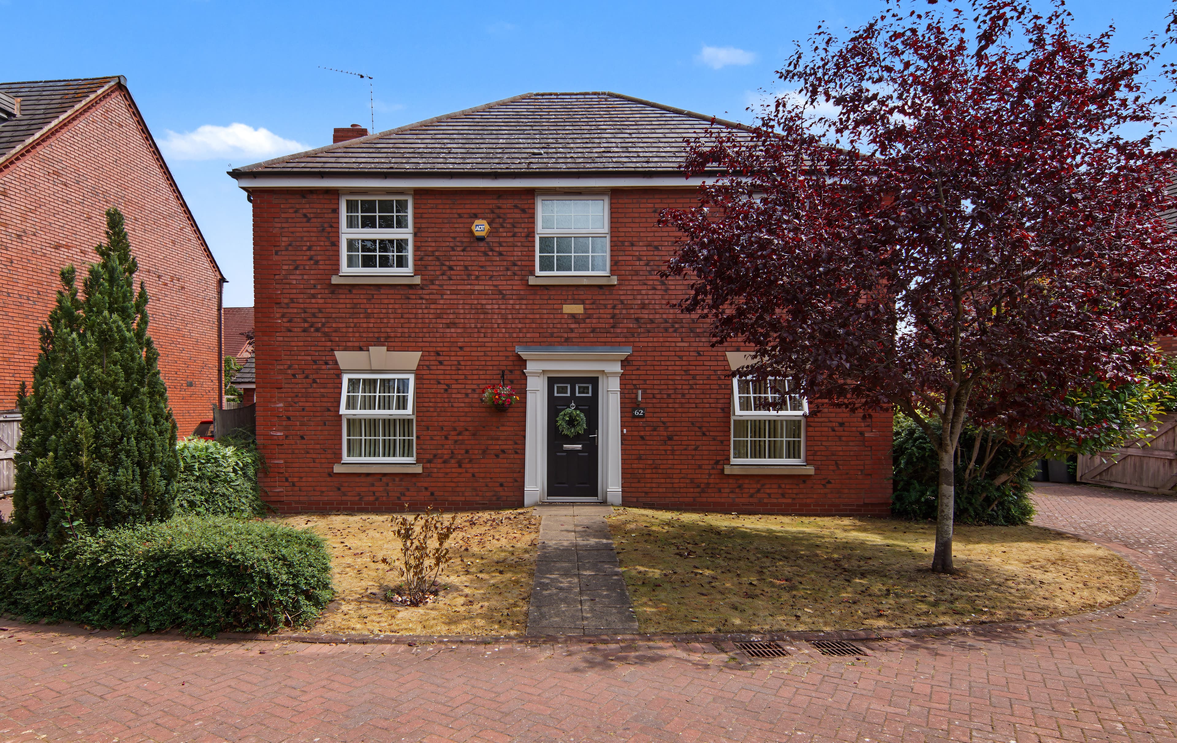 Manhattan Way, Coventry, CV4 - photo 1 of 38