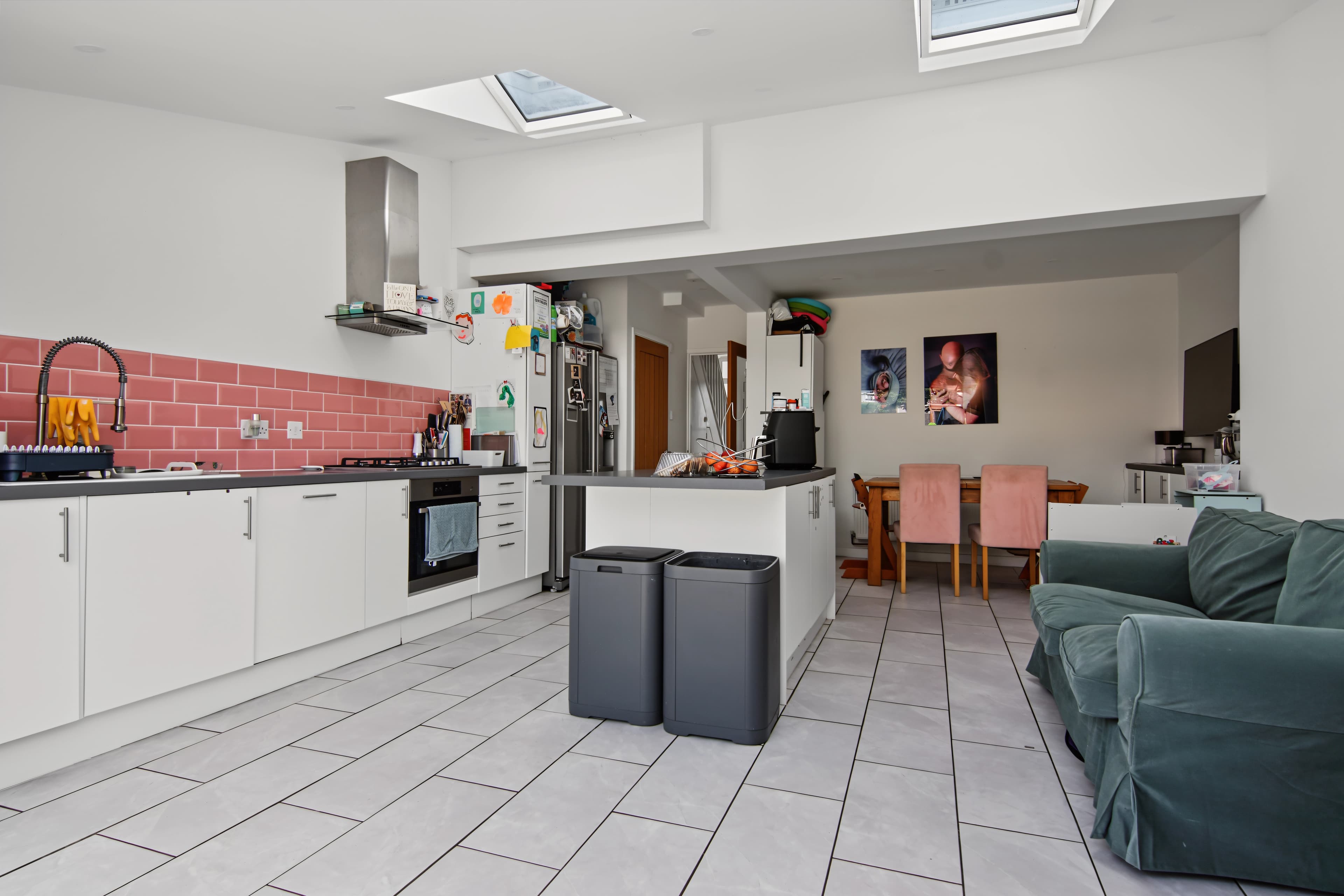 Sussex Road, Coventry, CV5 - photo 1 of 25