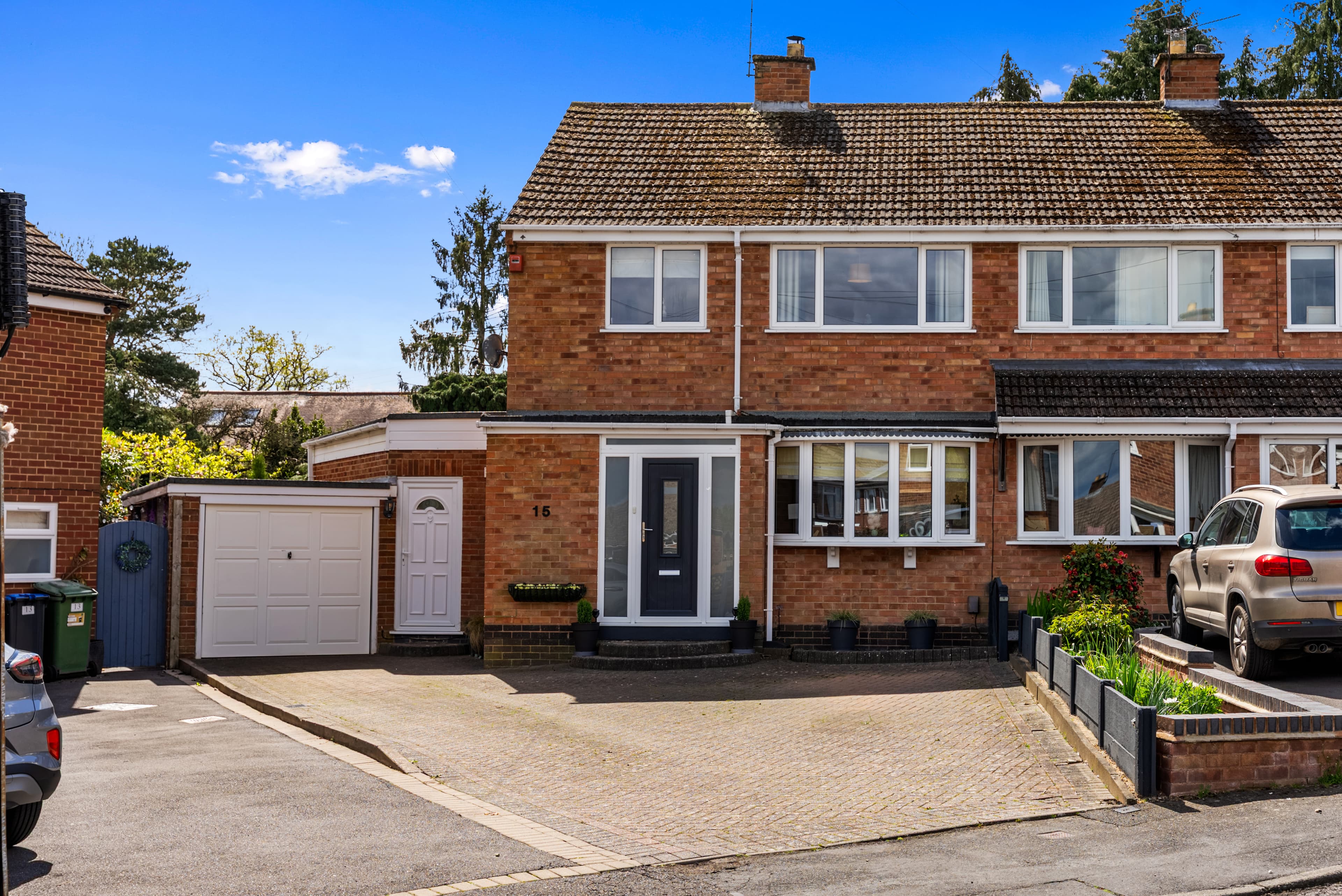 Lansdowne Crescent, Studley, B80 - photo 1 of 31