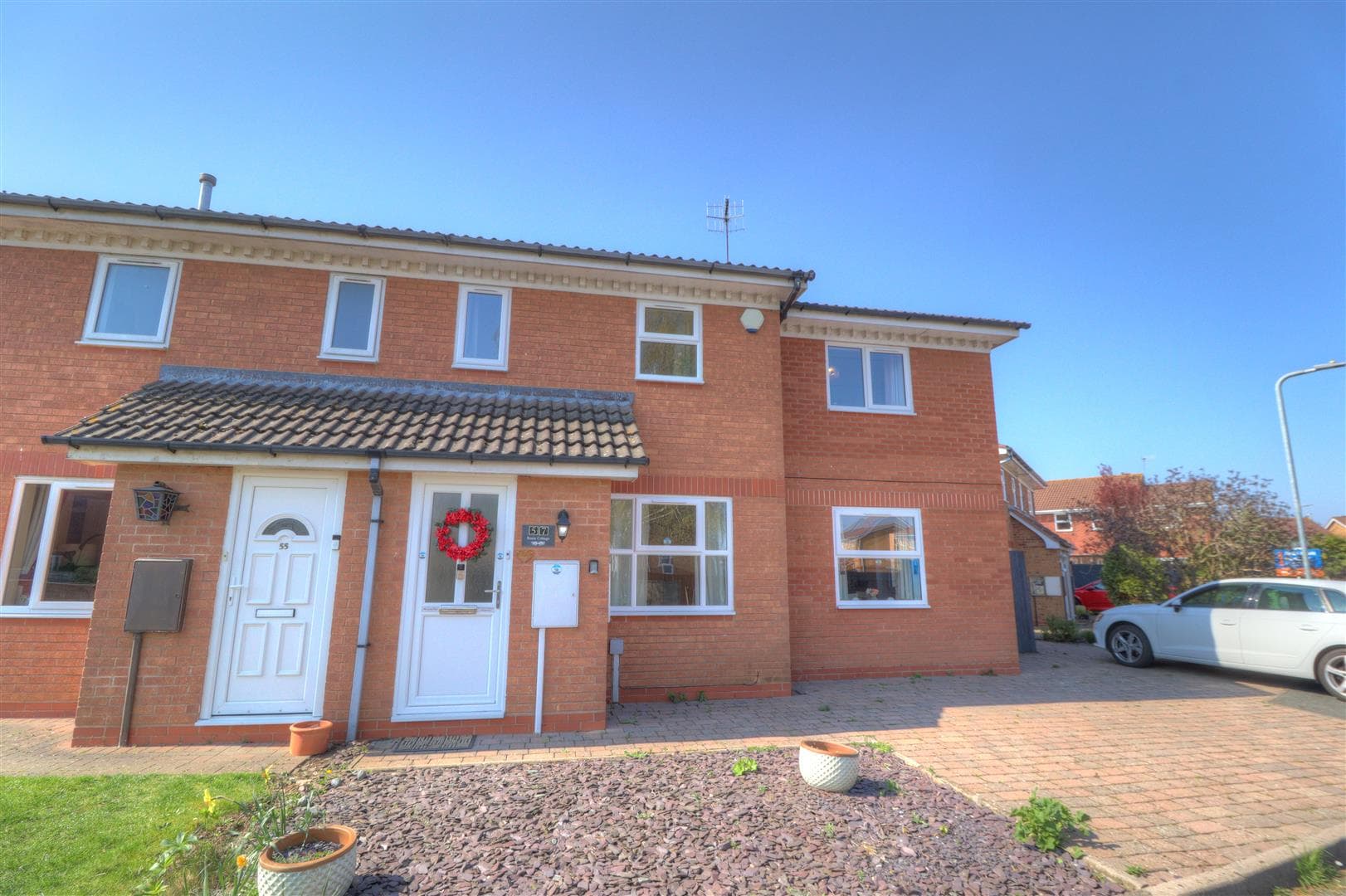 Columbine Grove, Evesham, WR11 - photo 1 of 17