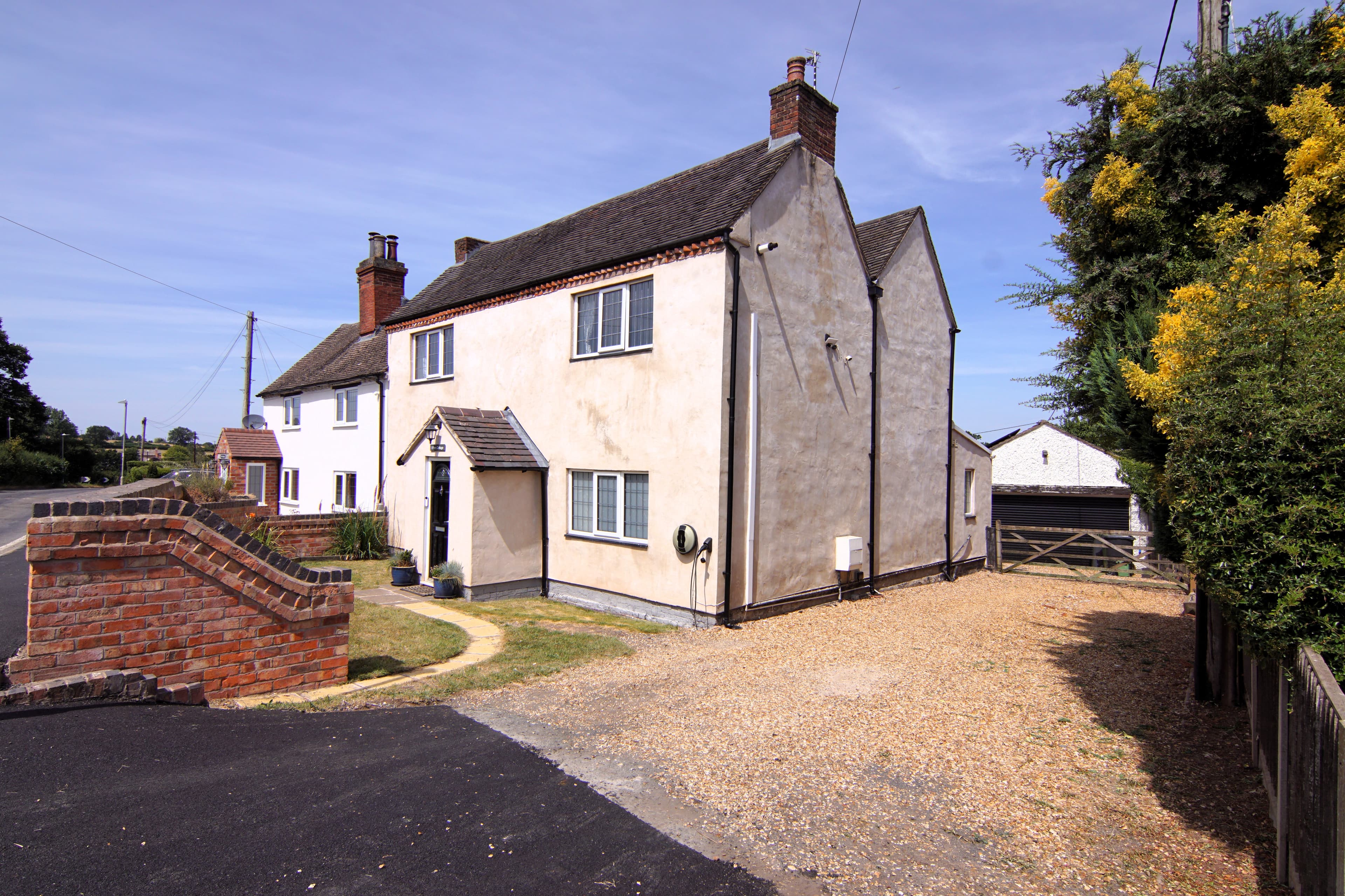 1 Fern Cottage, Tamworth Road, Fillongley, Coventry, CV7 - photo 1 of 48