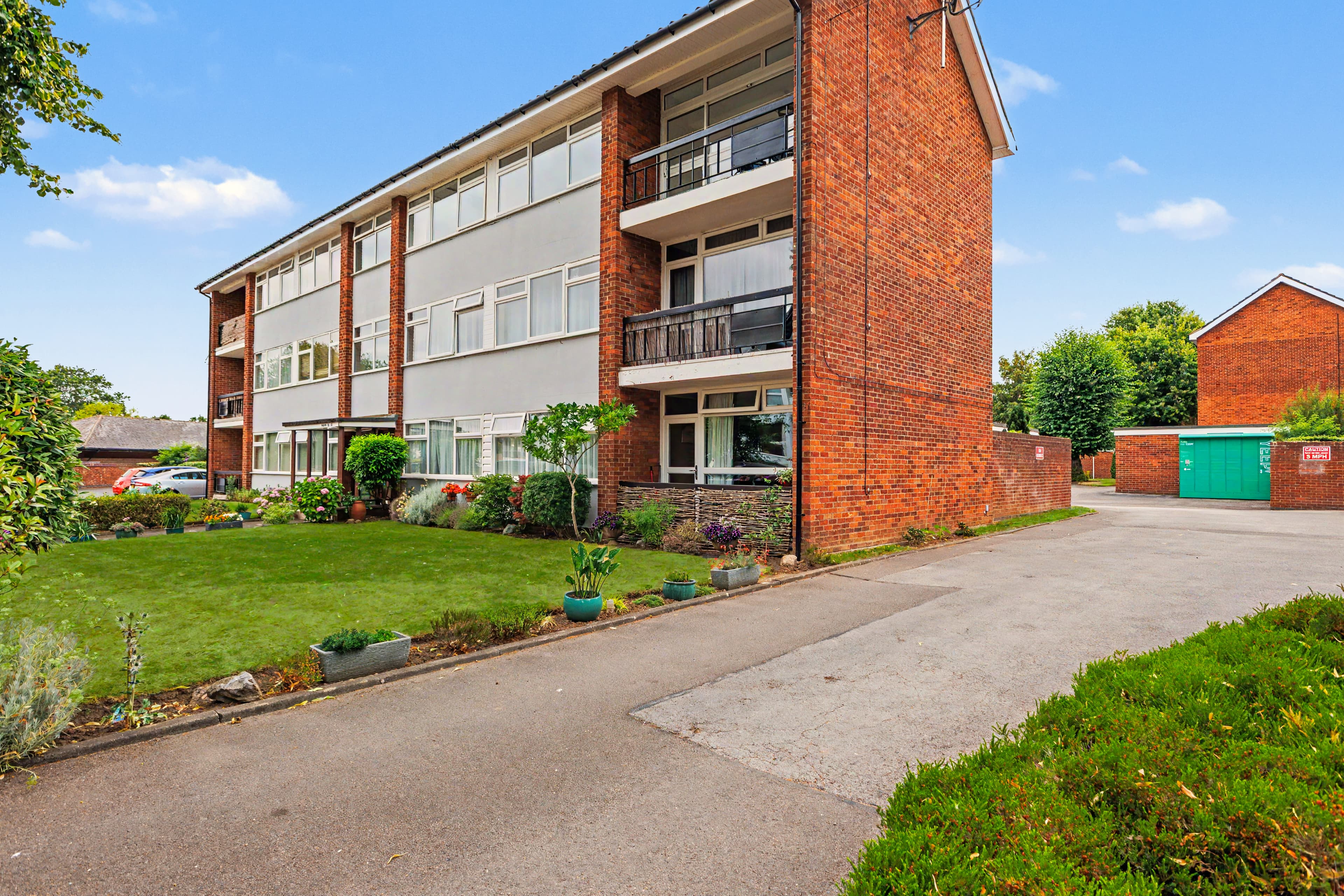 Riplingham, Arlington Avenue, Leamington Spa, CV32 - photo 1 of 29