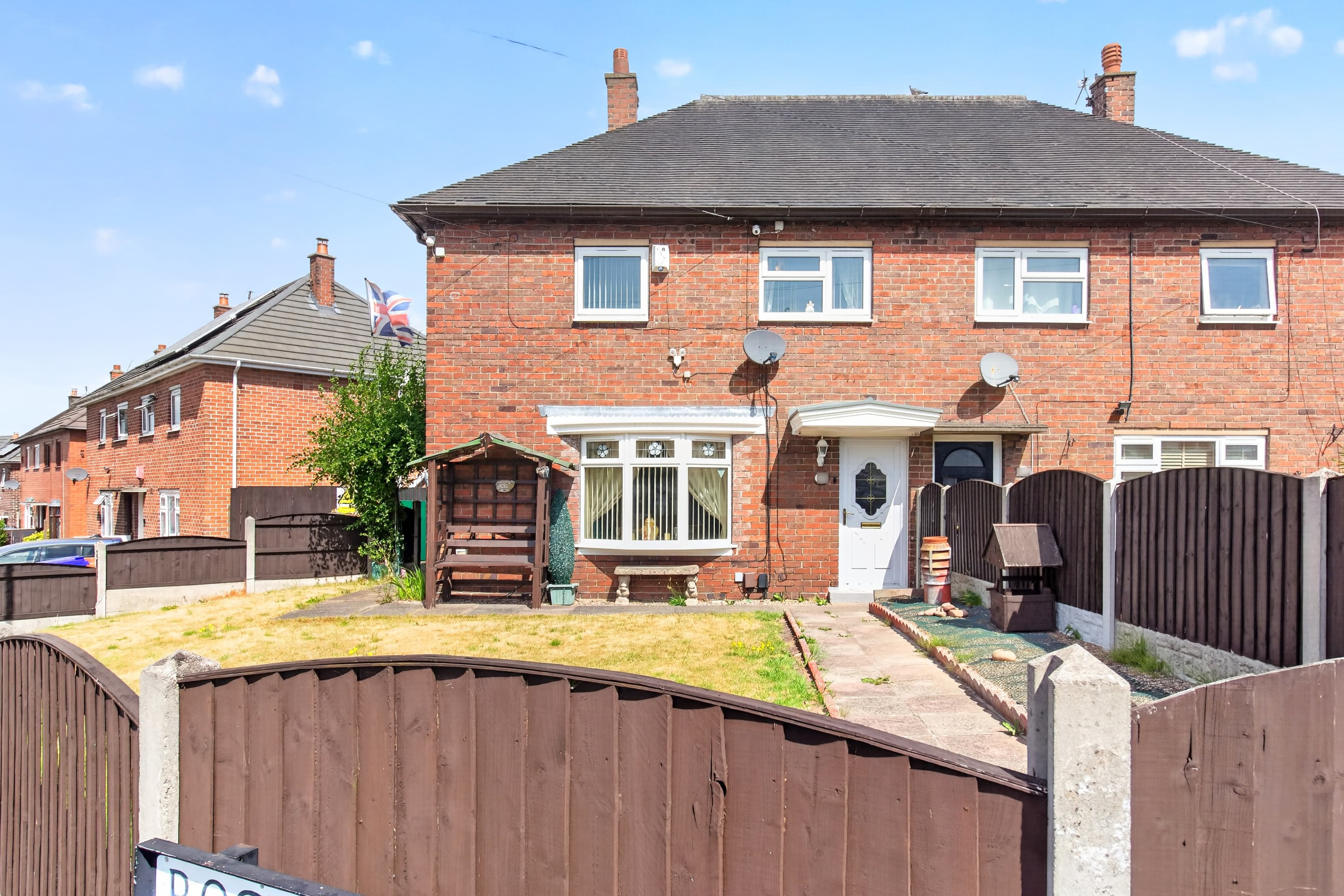 Rochester Road, Stoke-On-Trent, ST3 - photo 1 of 19
