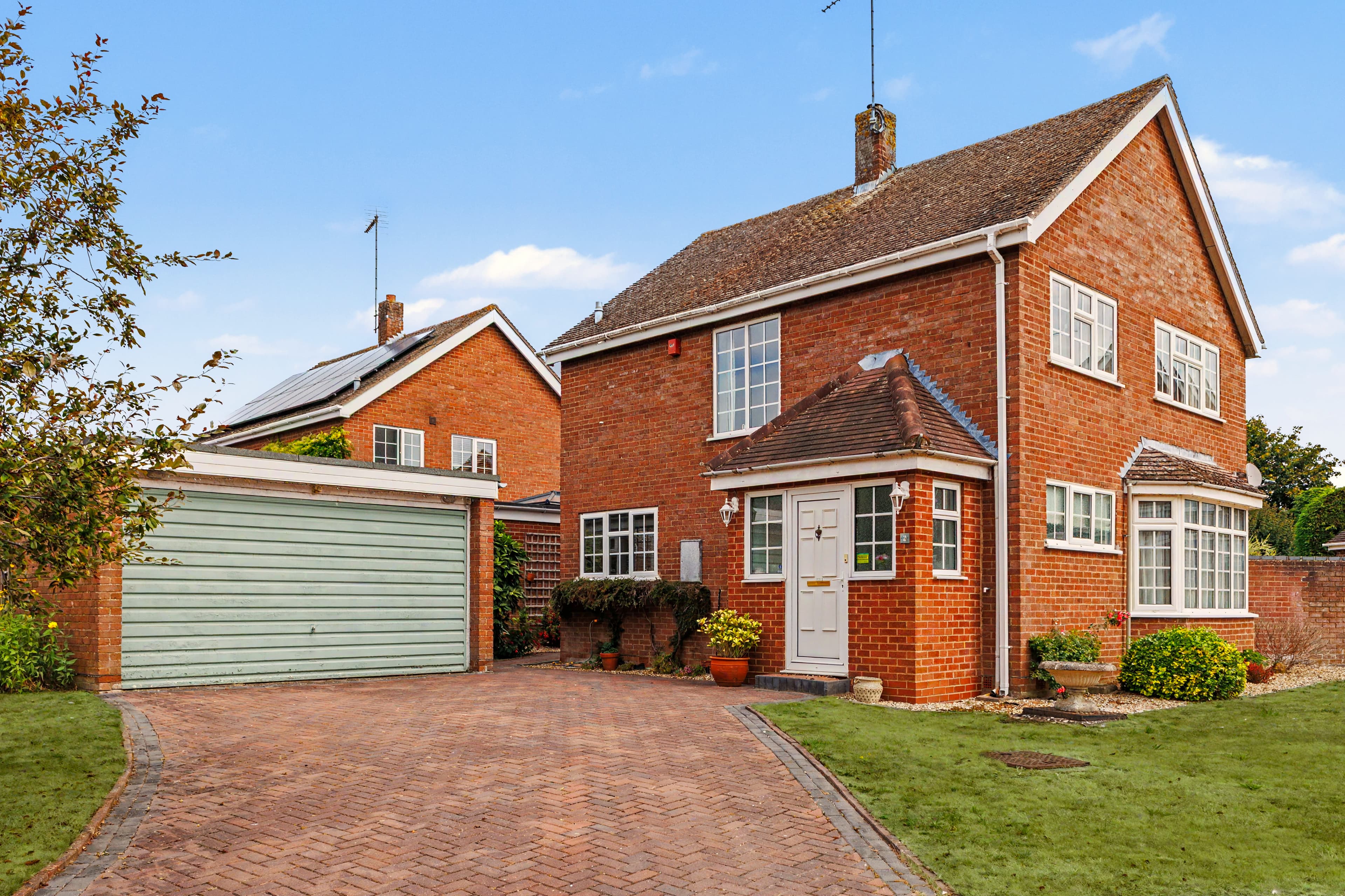 Shortacres, Kineton, Warwick, CV35 - photo 1 of 38