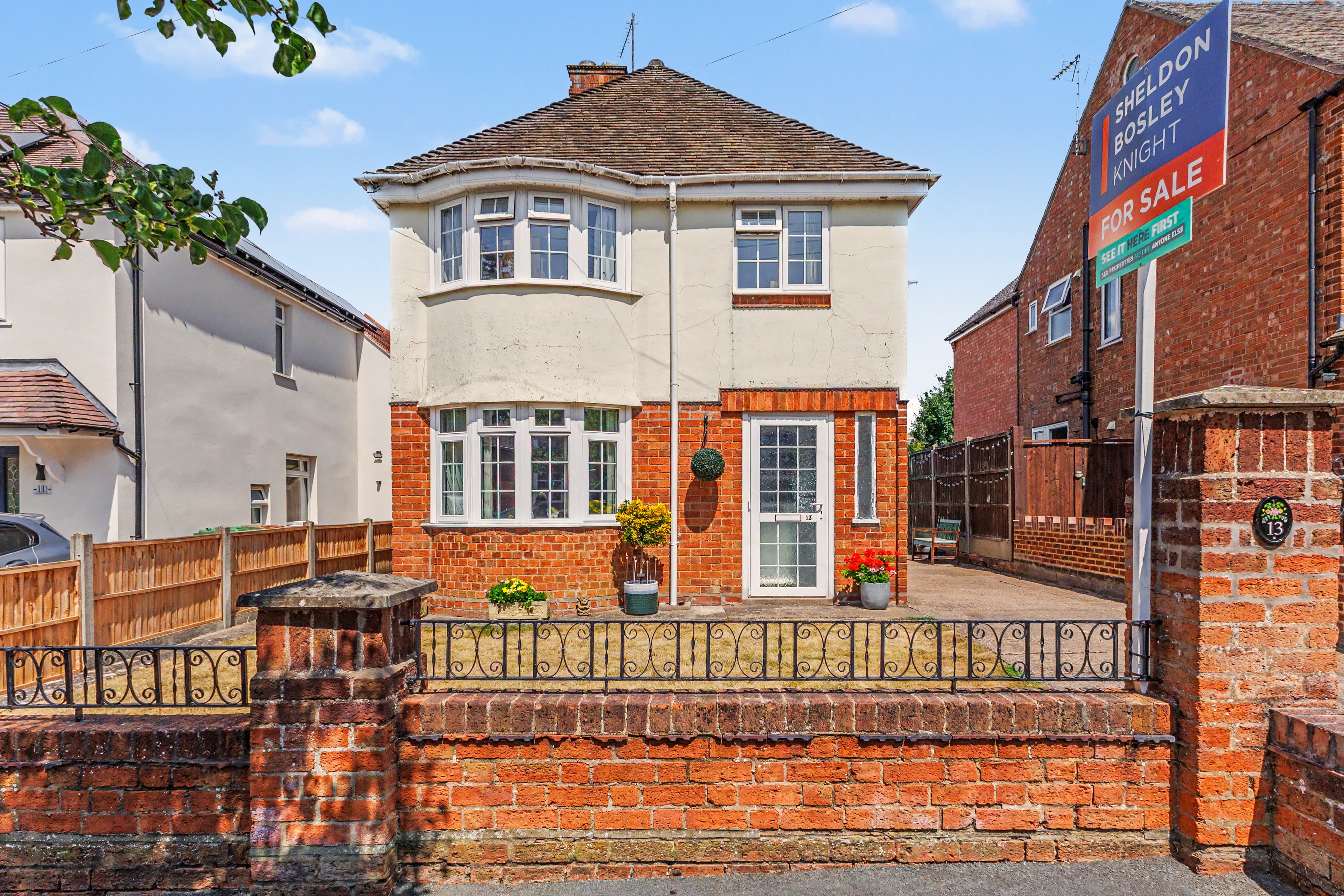 Lichfield Avenue, Evesham, WR11 - photo 1 of 21