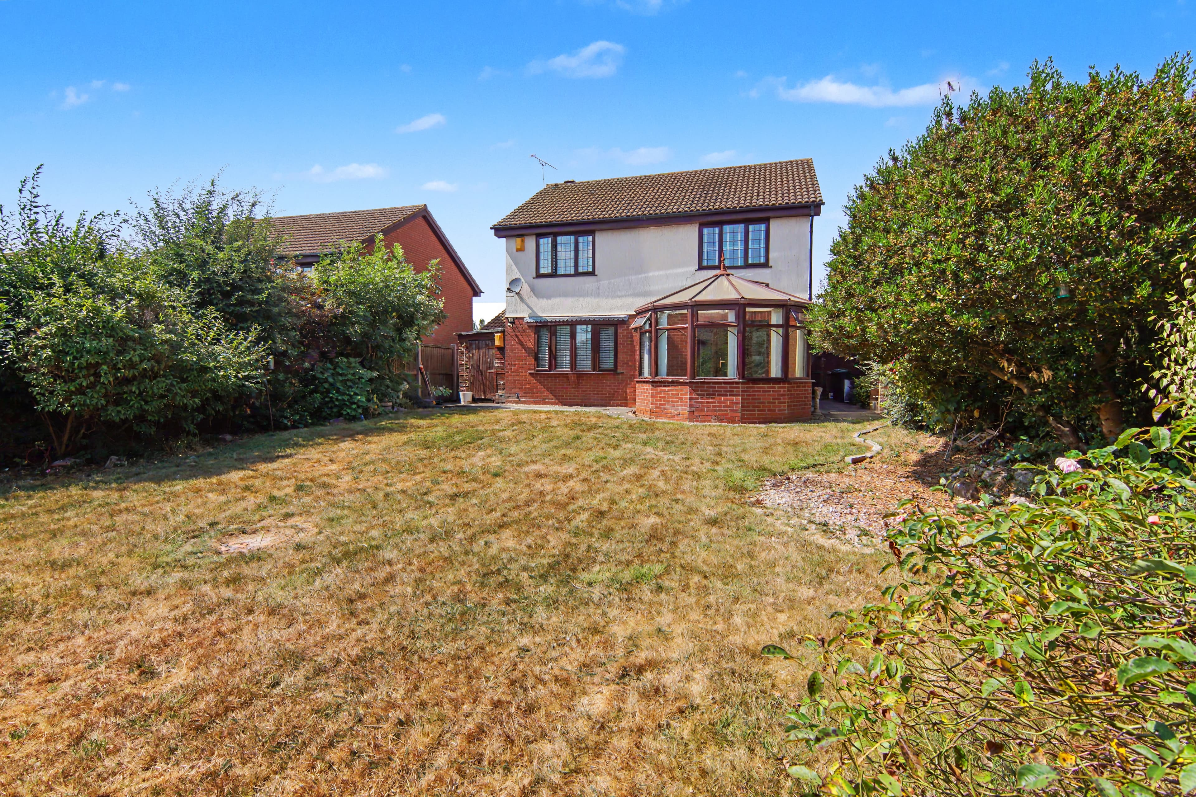 Woodridge Avenue, Coventry, CV5 - photo 1 of 31