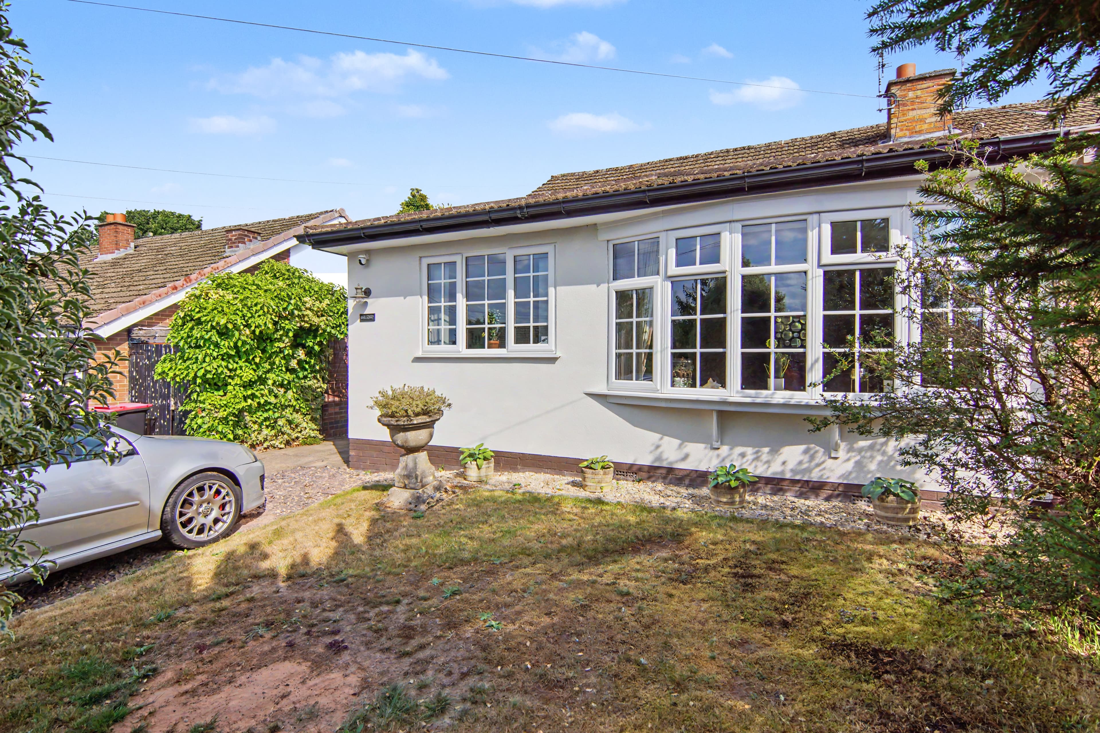 Isa Leigh, Kingswood Avenue, Corley, Coventry, CV7 - photo 1 of 33