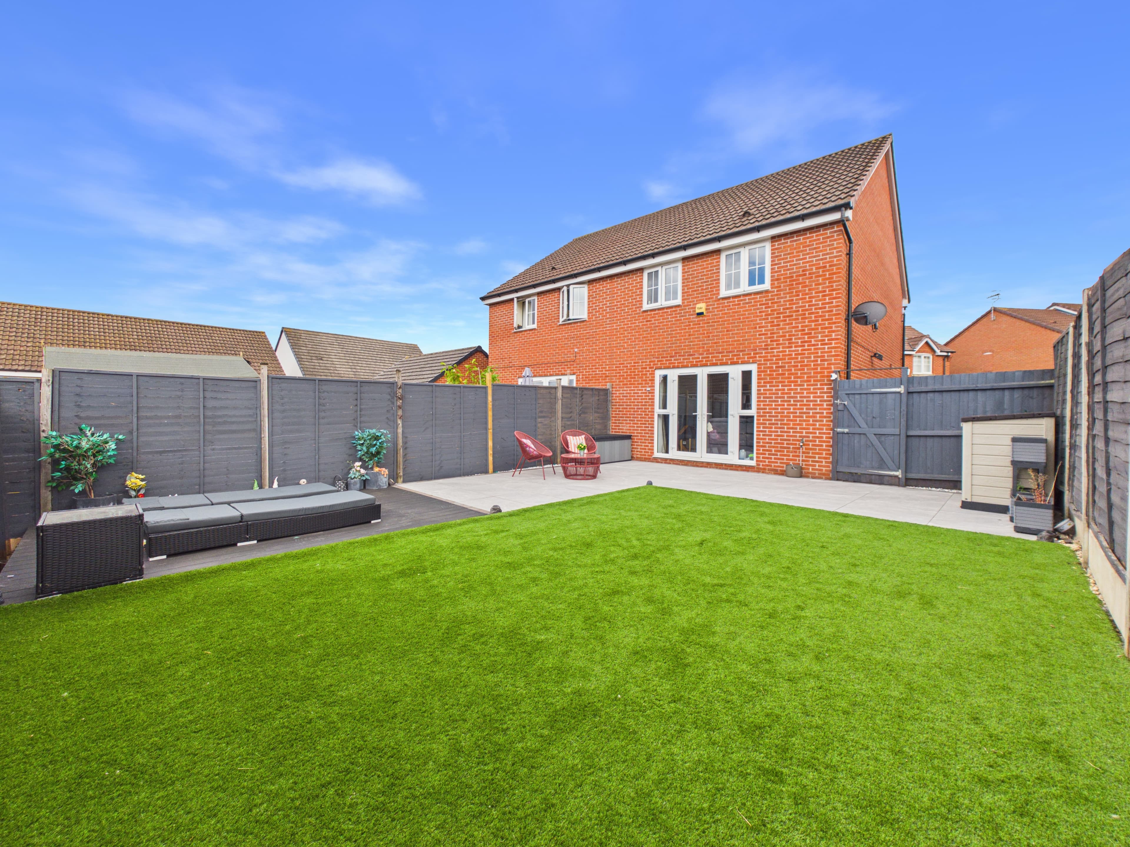 Jonagold Place, Evesham, WR11 - photo 1 of 21