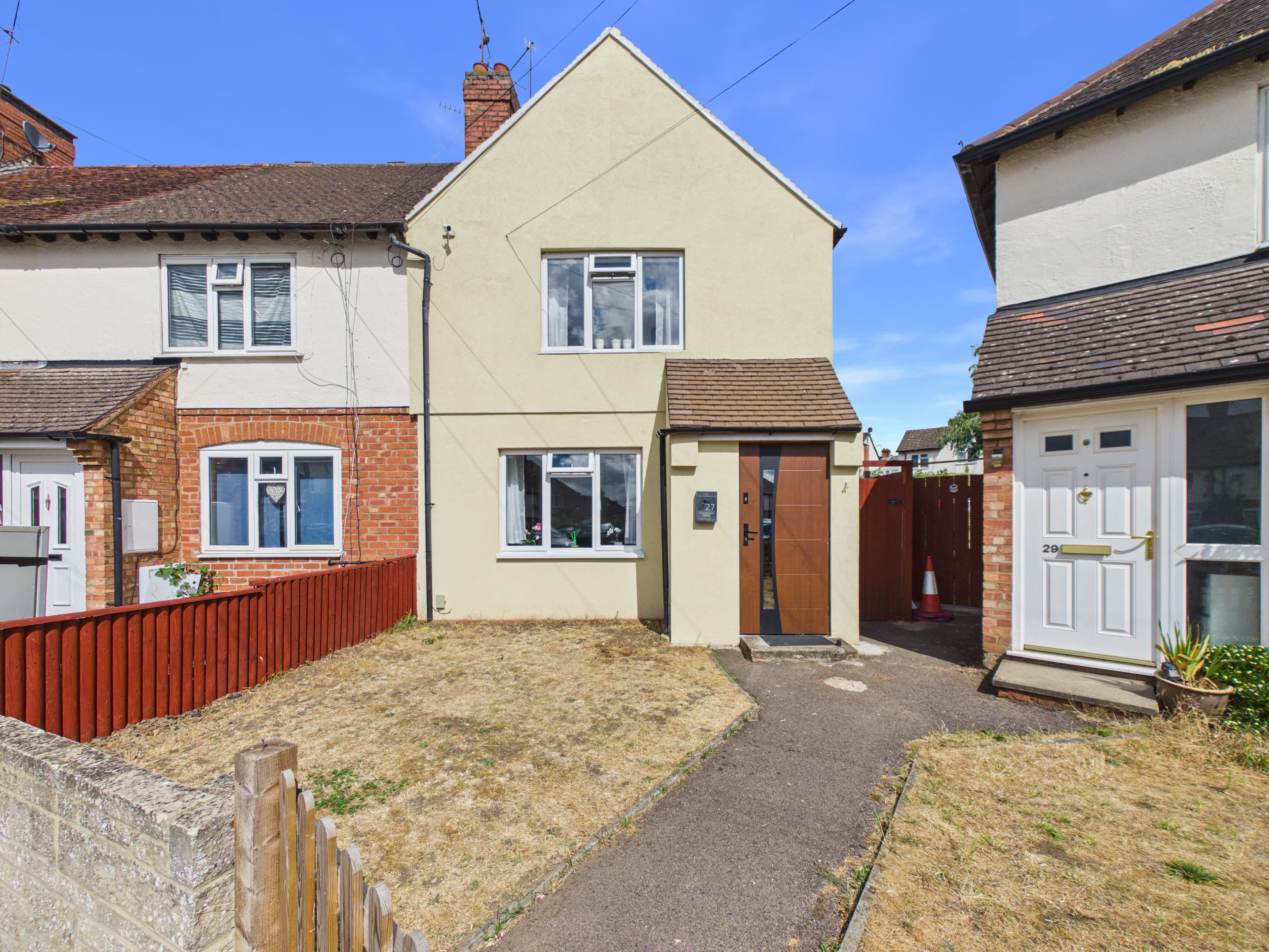Deacle Place, Evesham, WR11 - photo 1 of 23