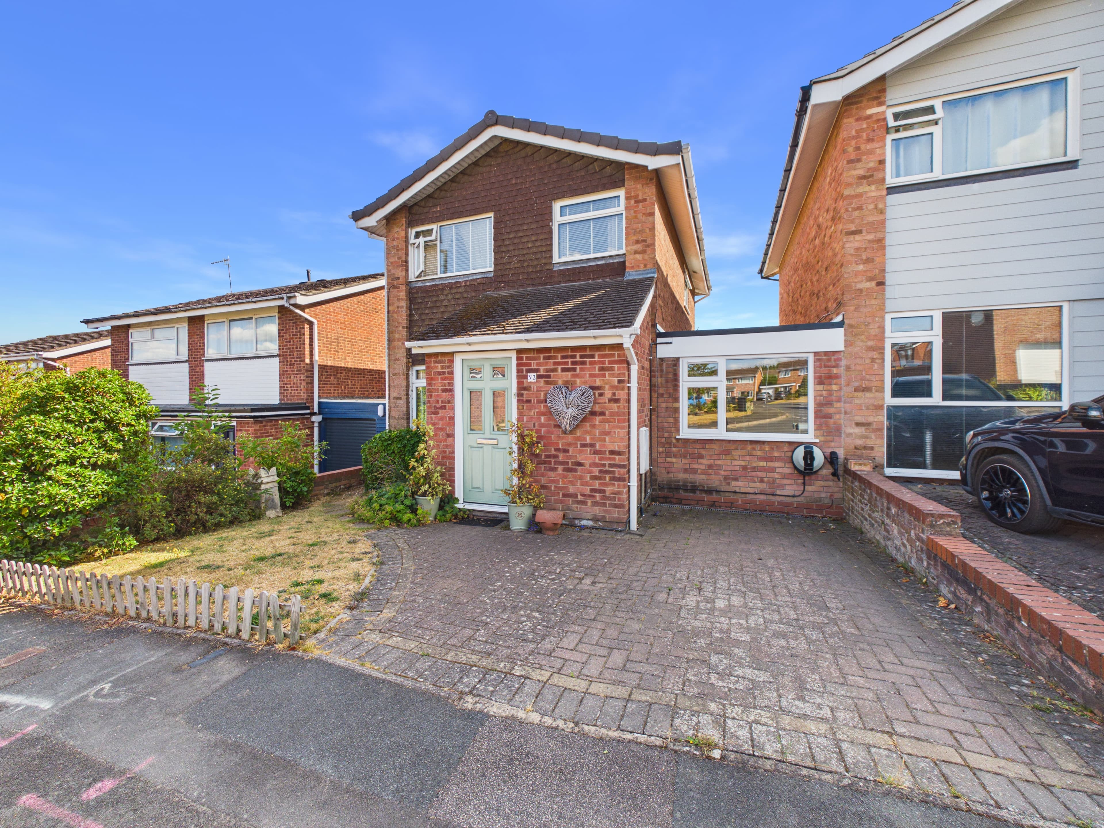 Hill Close, Pershore, WR10 - photo 1 of 18