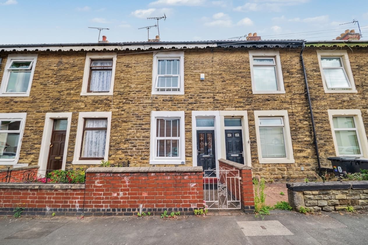 Gadsby Street, Nuneaton, CV11 - photo 1 of 19