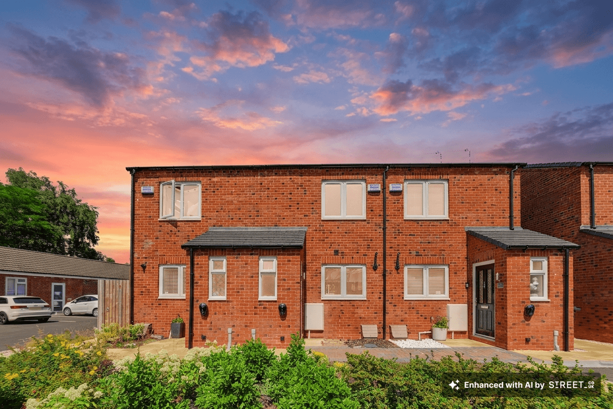 2 Croft mews, Off Croft Mead, Nuneaton, CV10 - photo 1 of 16