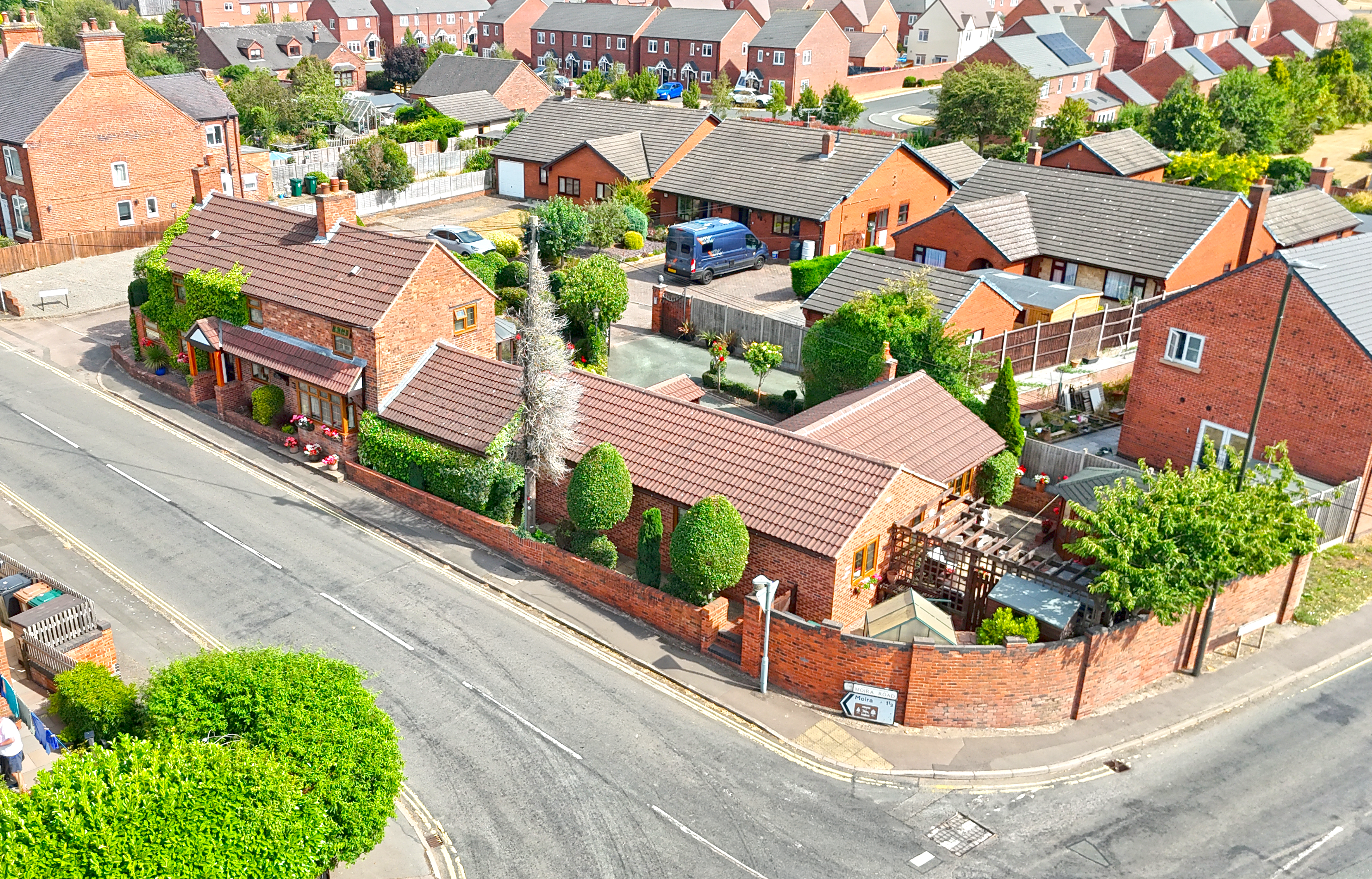 Moira Road, Overseal, Swadlincote, DE12 - photo 1 of 47