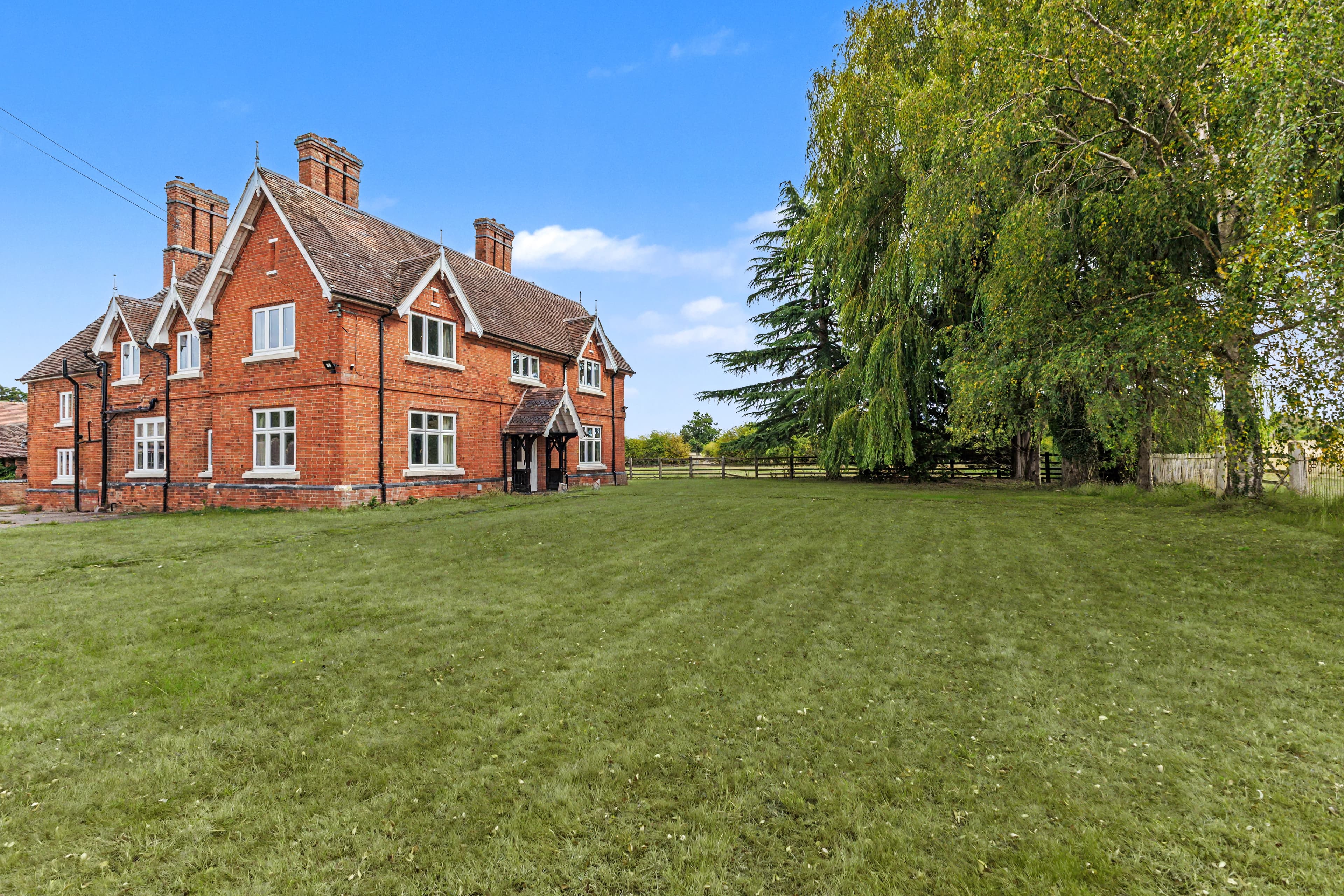Spernal Hall Farm, Spernal Lane, Spernal, Studley, B80 - photo 1 of 43