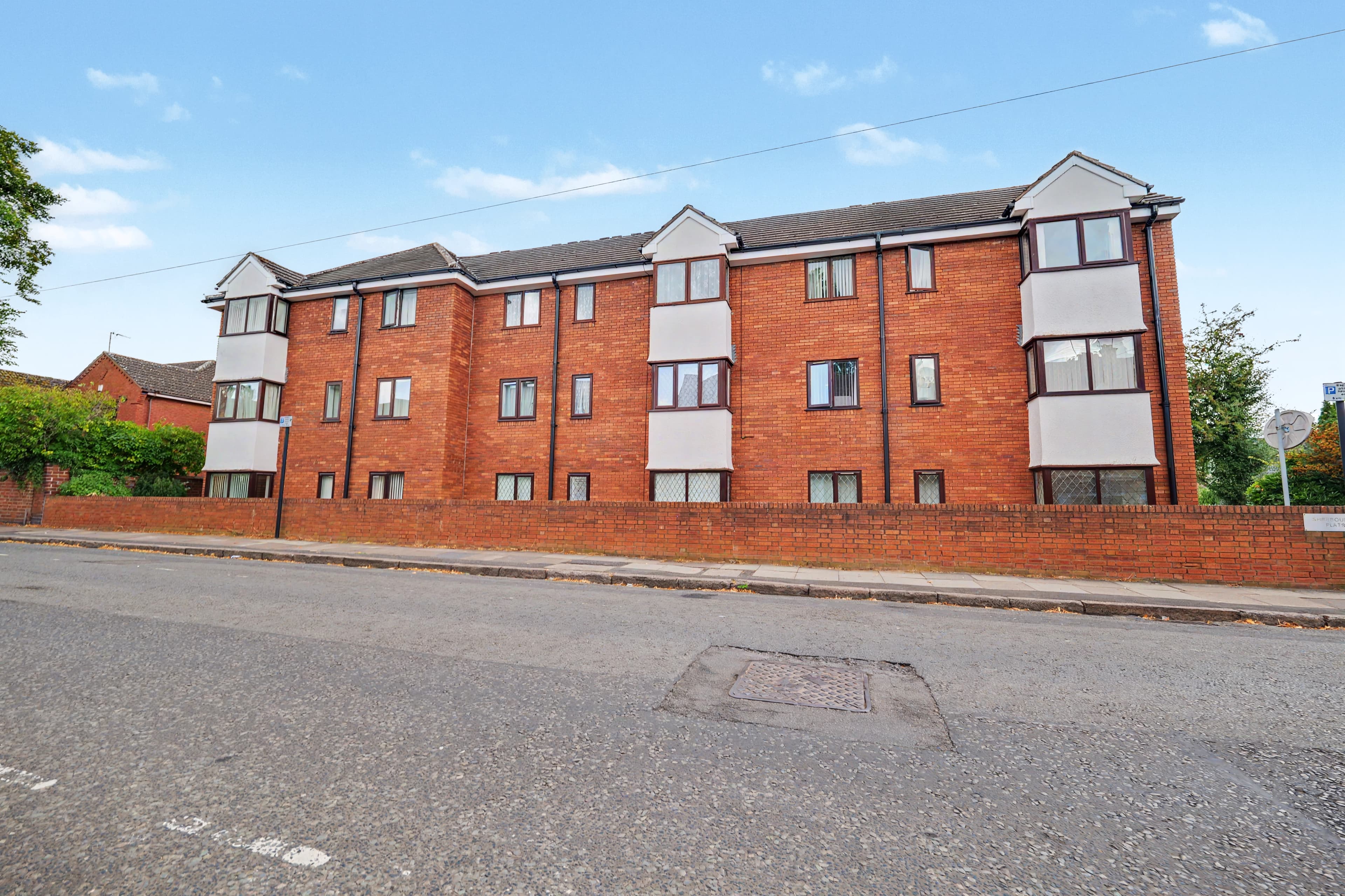 Sherbourne Court, Stoney Road, Coventry, CV1 - photo 1 of 11