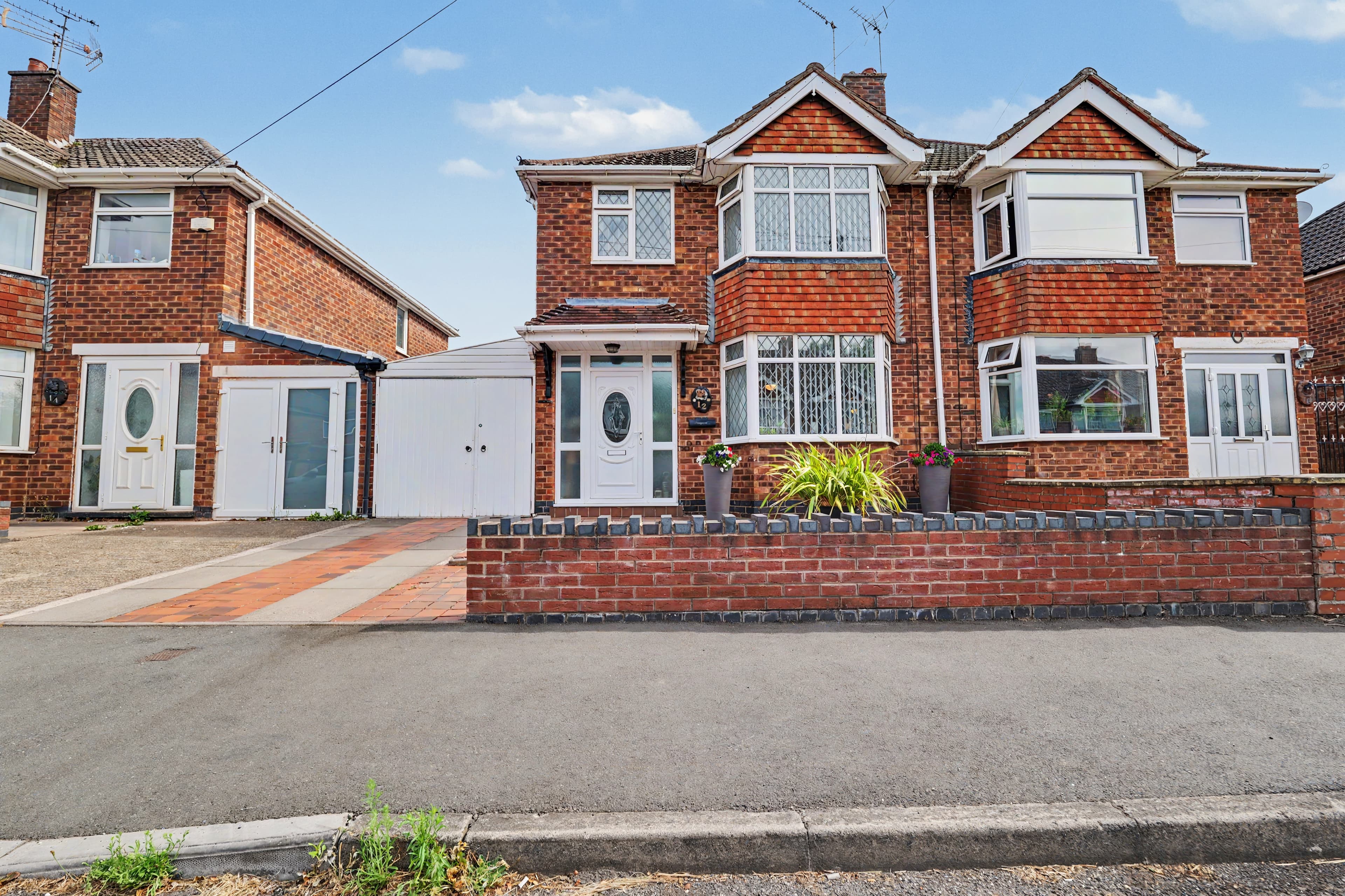 Pandora Road, Coventry, CV2 - photo 1 of 19