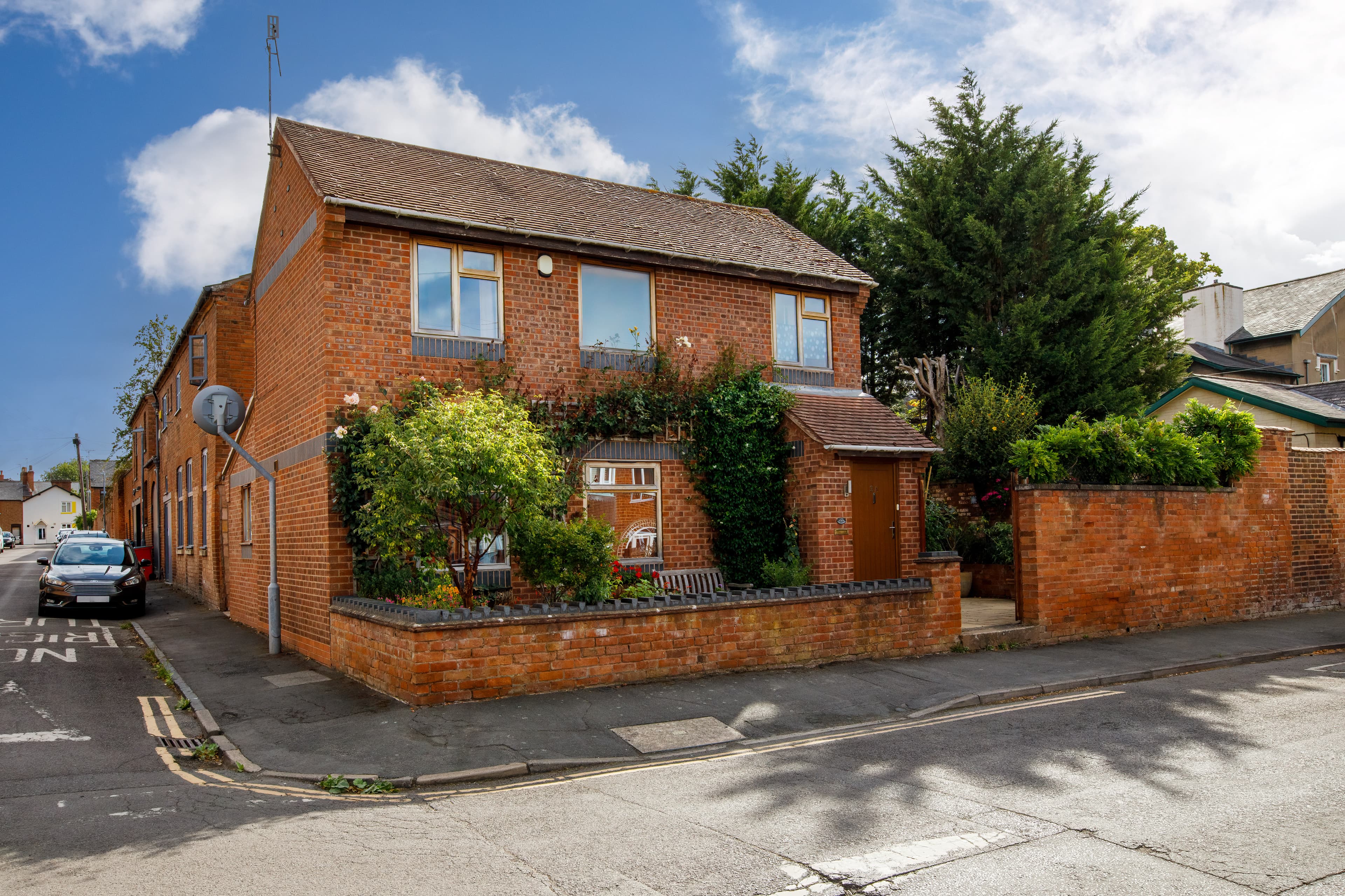 Oswald Road, Leamington Spa, CV32 - photo 1 of 31