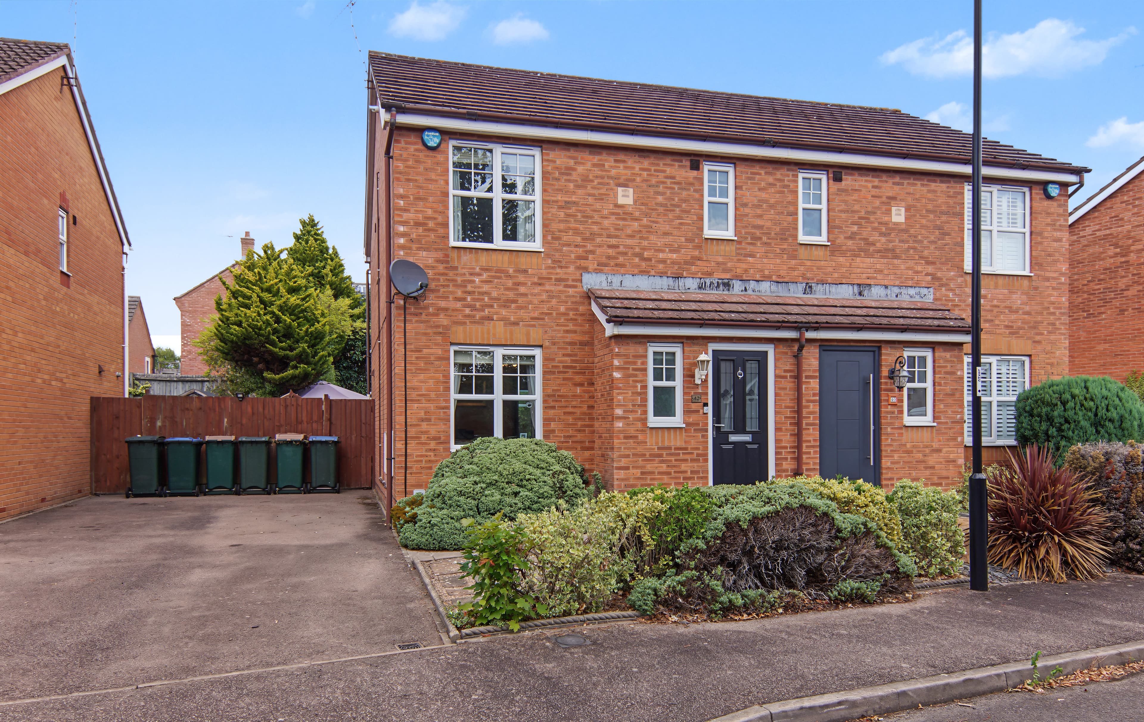 Fow Oak, Coventry, CV4 - photo 1 of 28