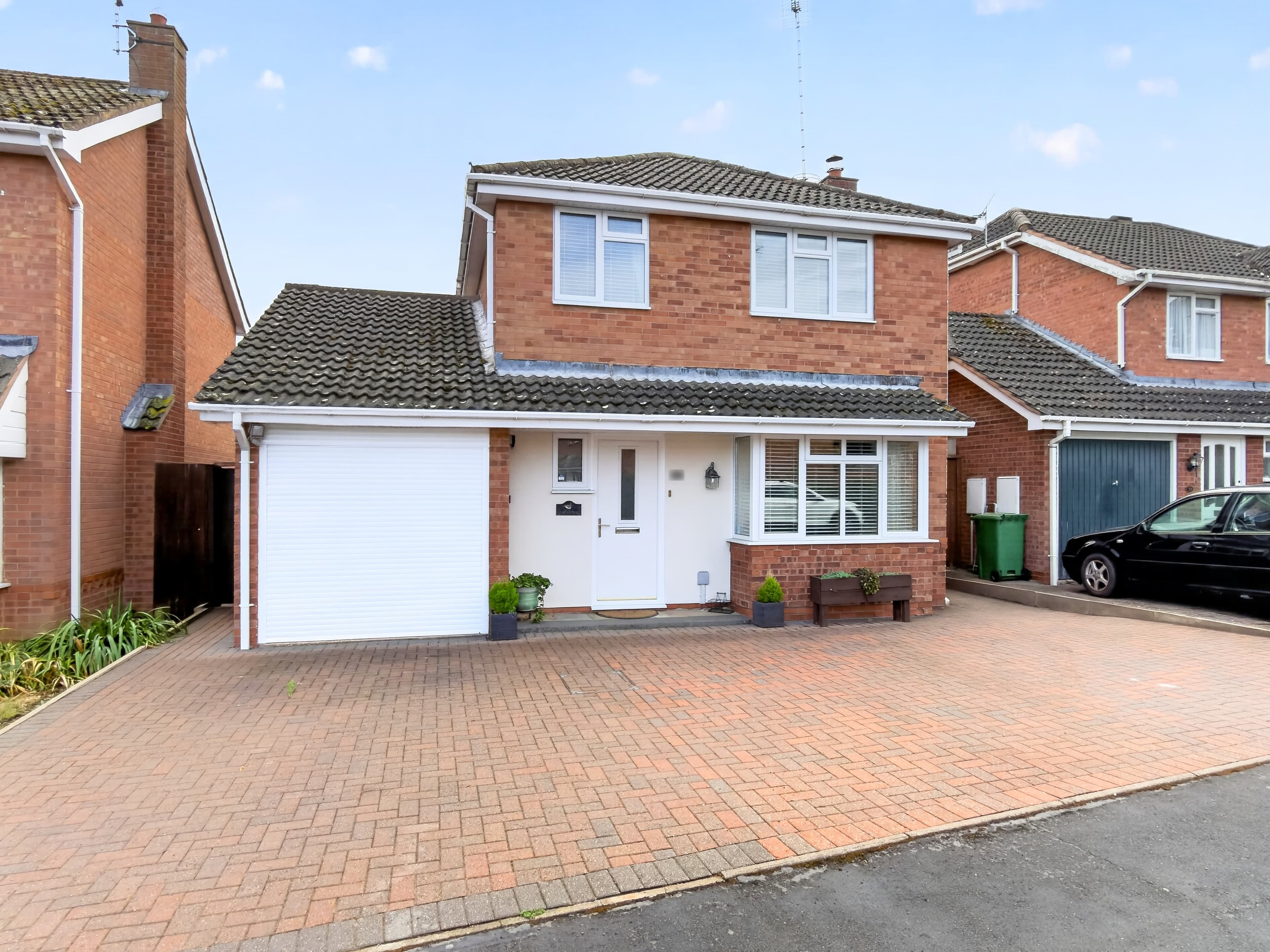 Marshall Avenue, Shipston-On-Stour, CV36 - photo 1 of 32