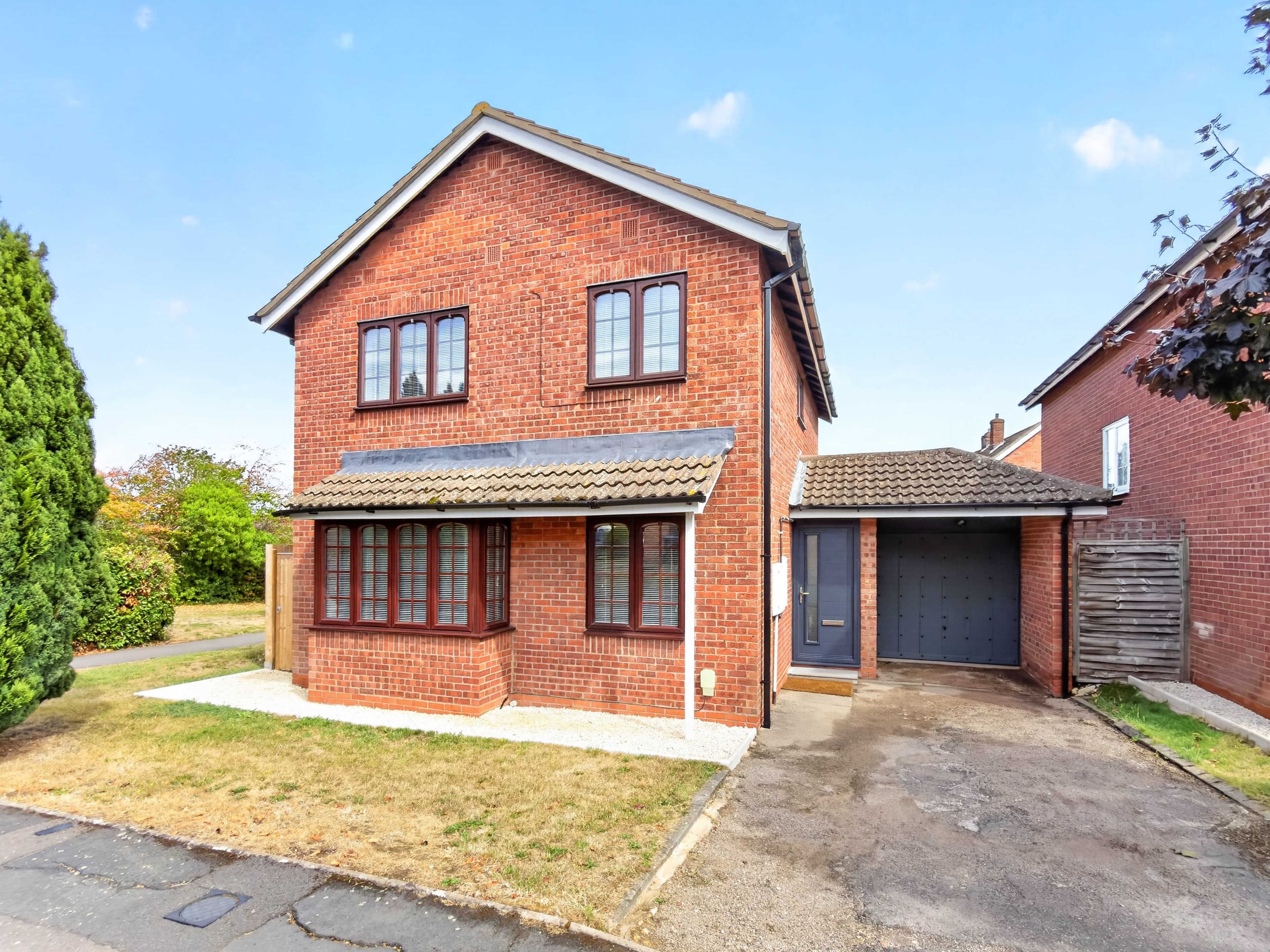 Furze Hill Road, Shipston-On-Stour, CV36 - photo 1 of 29