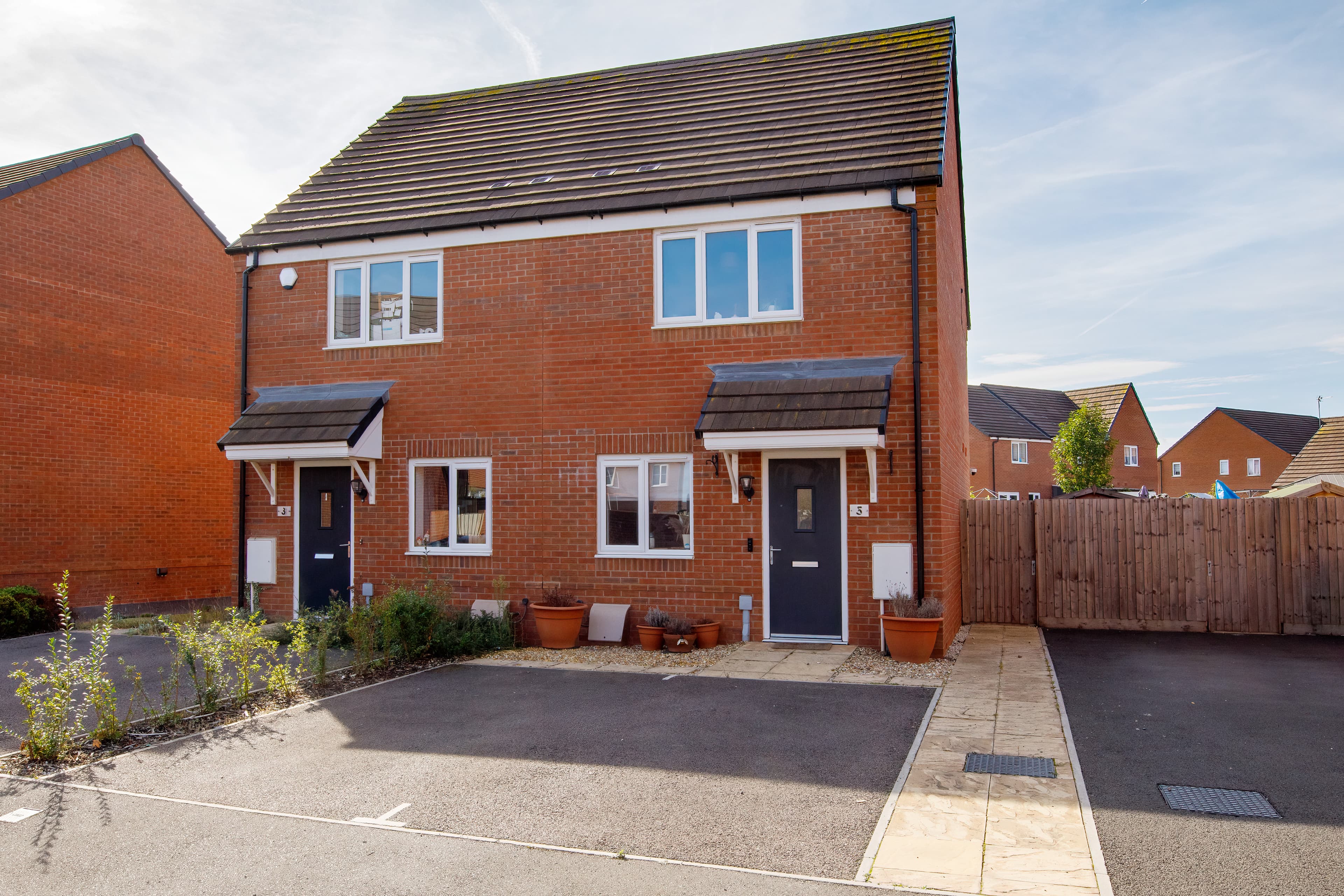 Upperfield Road, Warwick, CV34 - photo 1 of 28