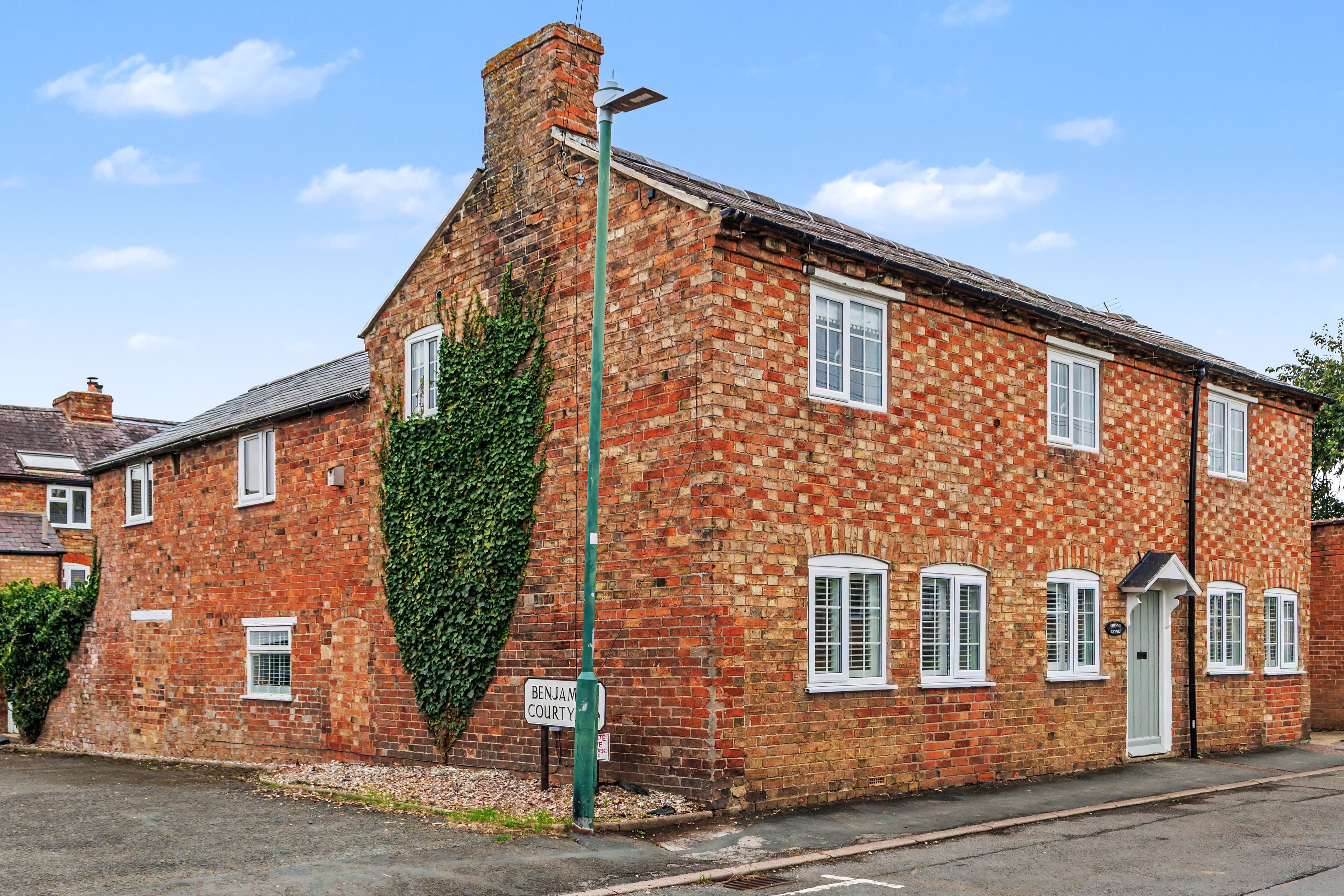Prospect Cottage, 15 Old Road, Shipston-On-Stour, CV36 - photo 1 of 35