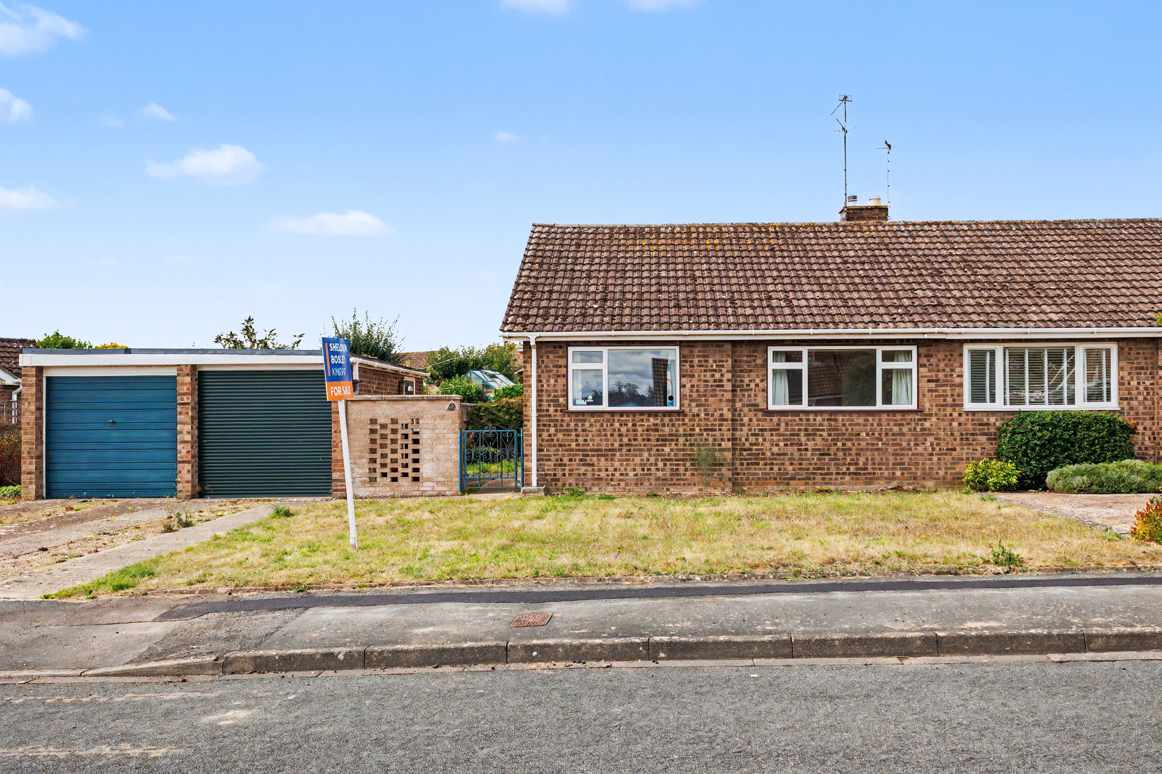 Merrybrook, Evesham, WR11 - photo 1 of 18
