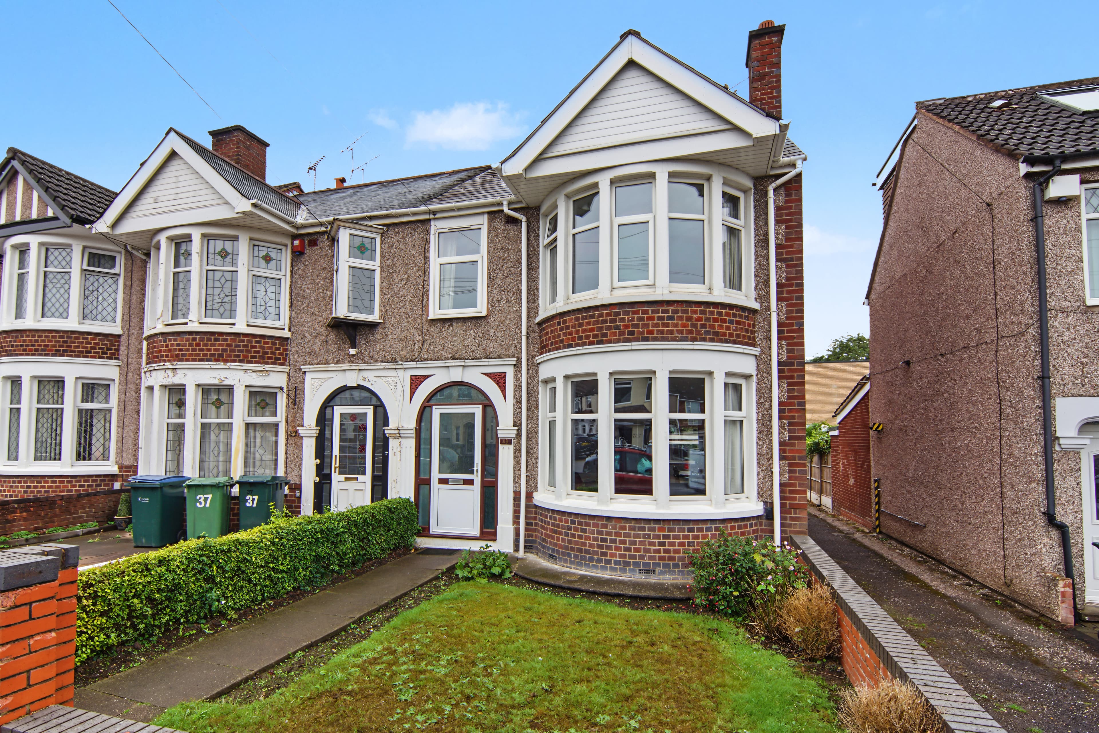 Forfield Road, Coventry, CV6 - photo 1 of 27