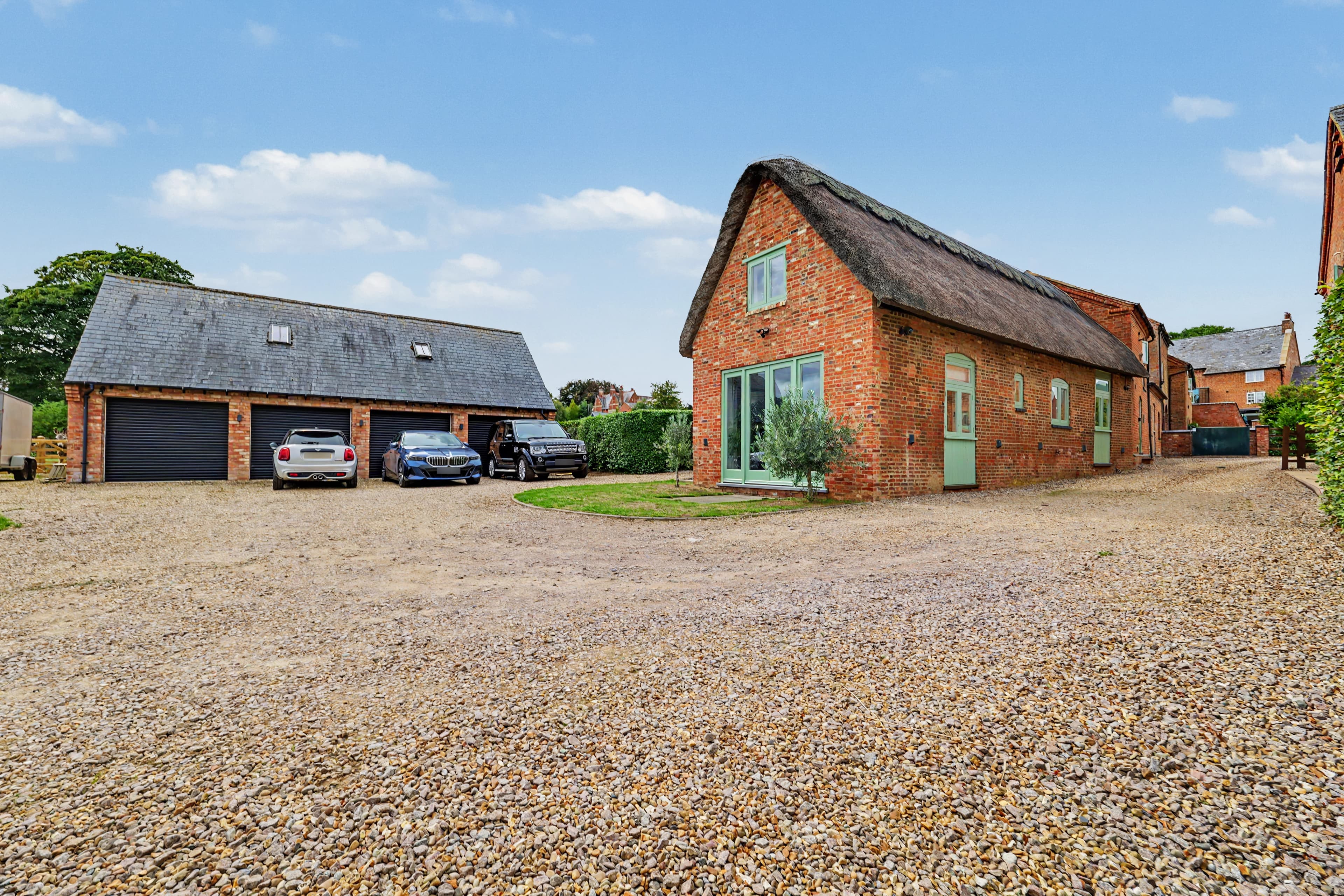 Spider Barn, 4 Abbey View, Welford, NN6 - photo 1 of 40