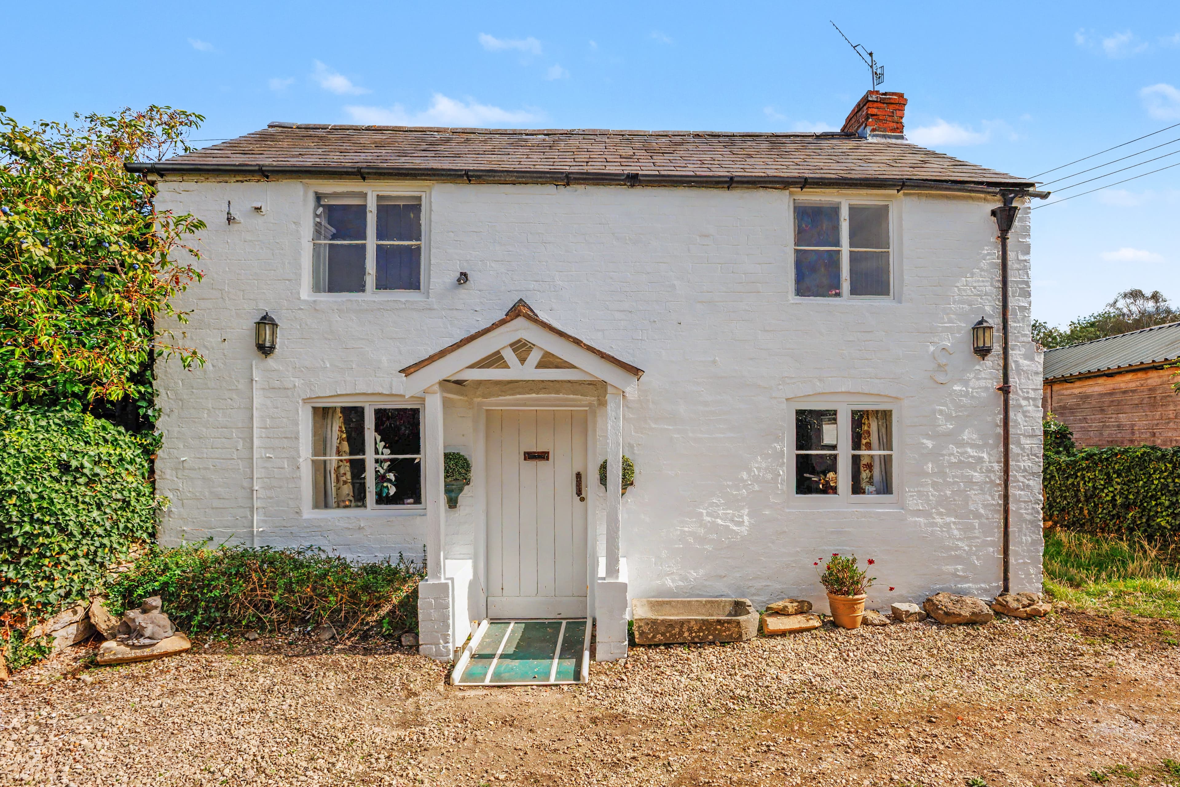 White Cottage, Stourton, Shipston-On-Stour, CV36 - photo 1 of 37