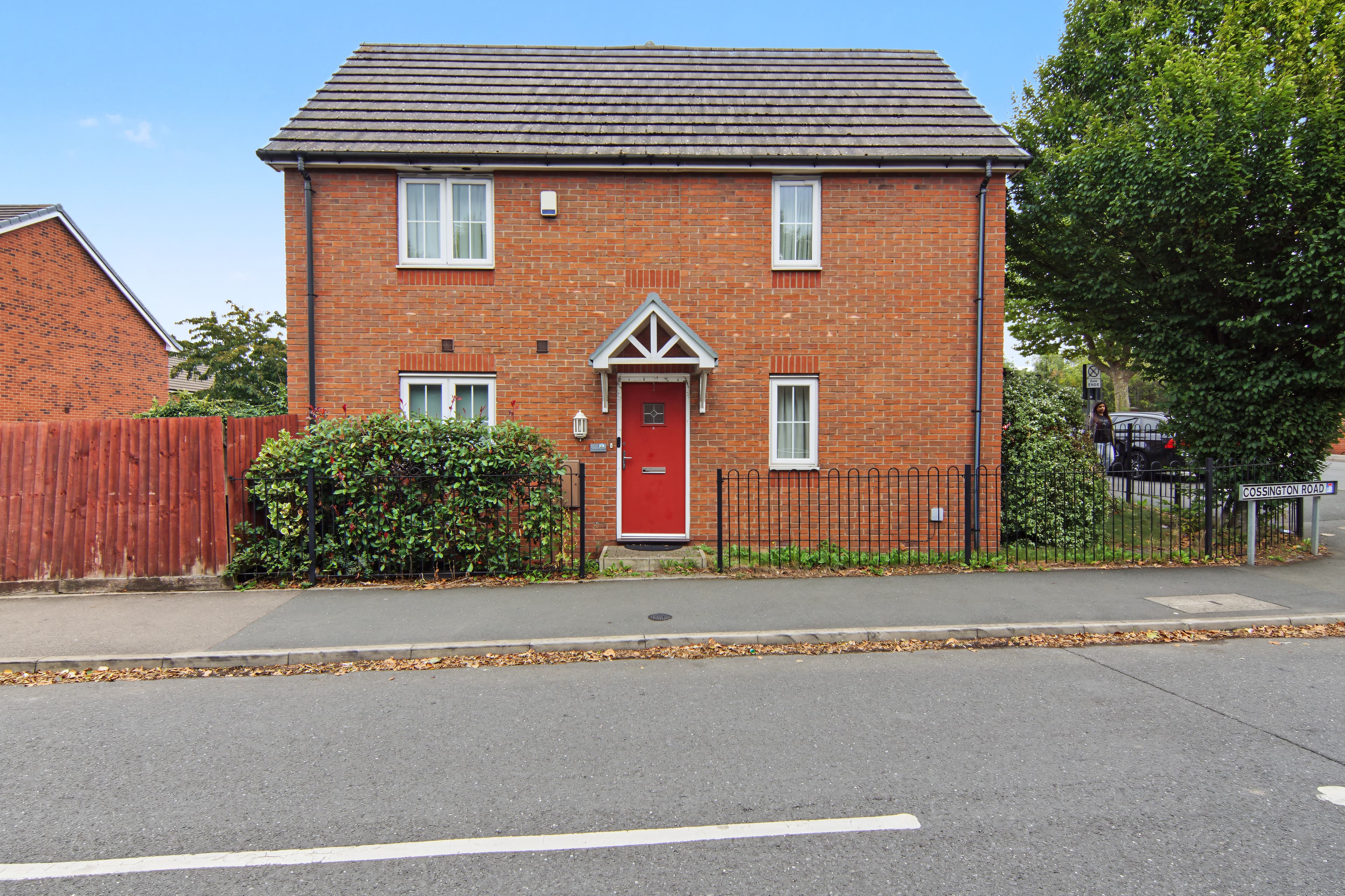 Cossington Road, Coventry, CV6 - photo 1 of 19