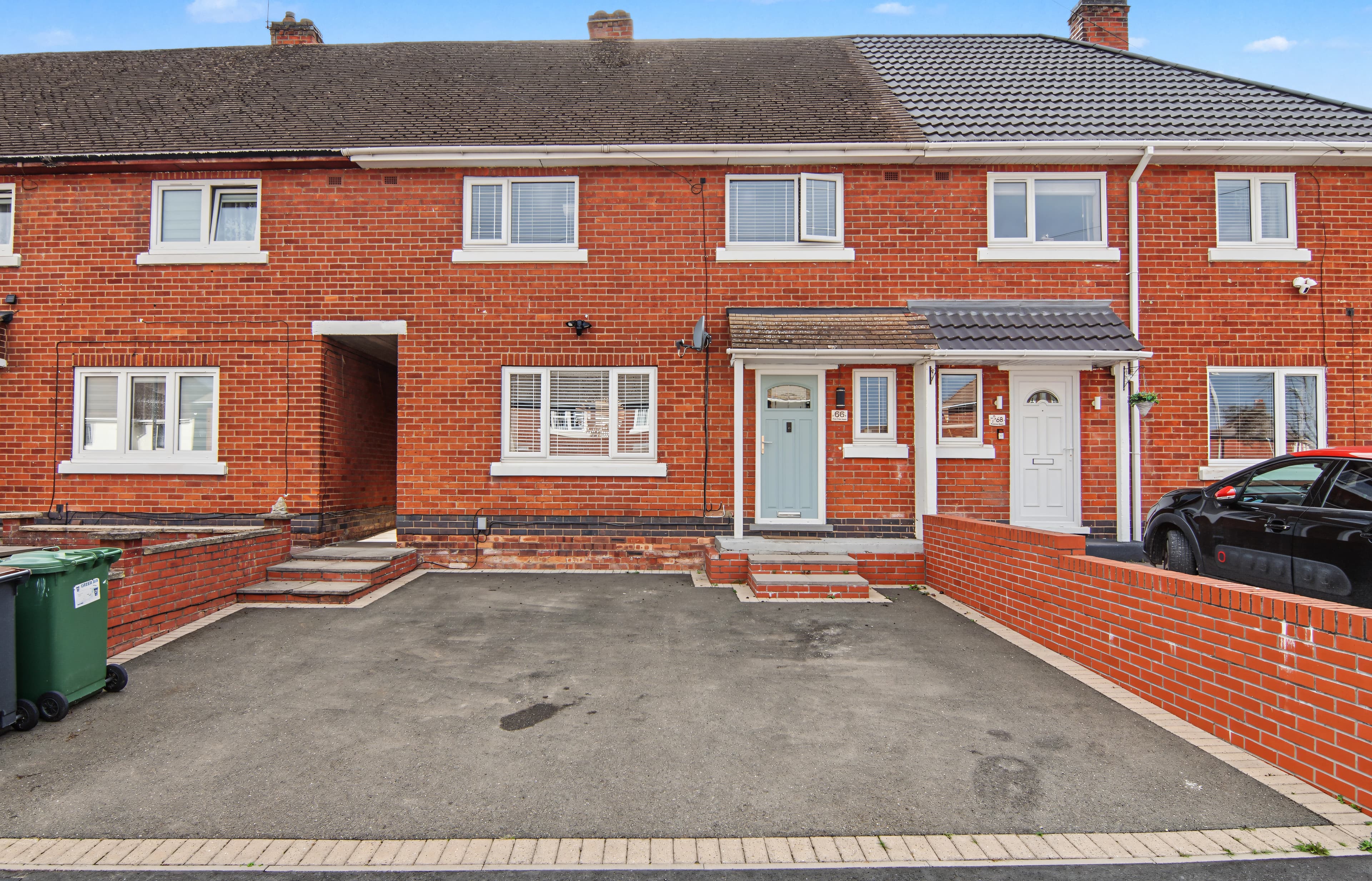 Pine Tree Road, Bedworth, CV12 - photo 1 of 24