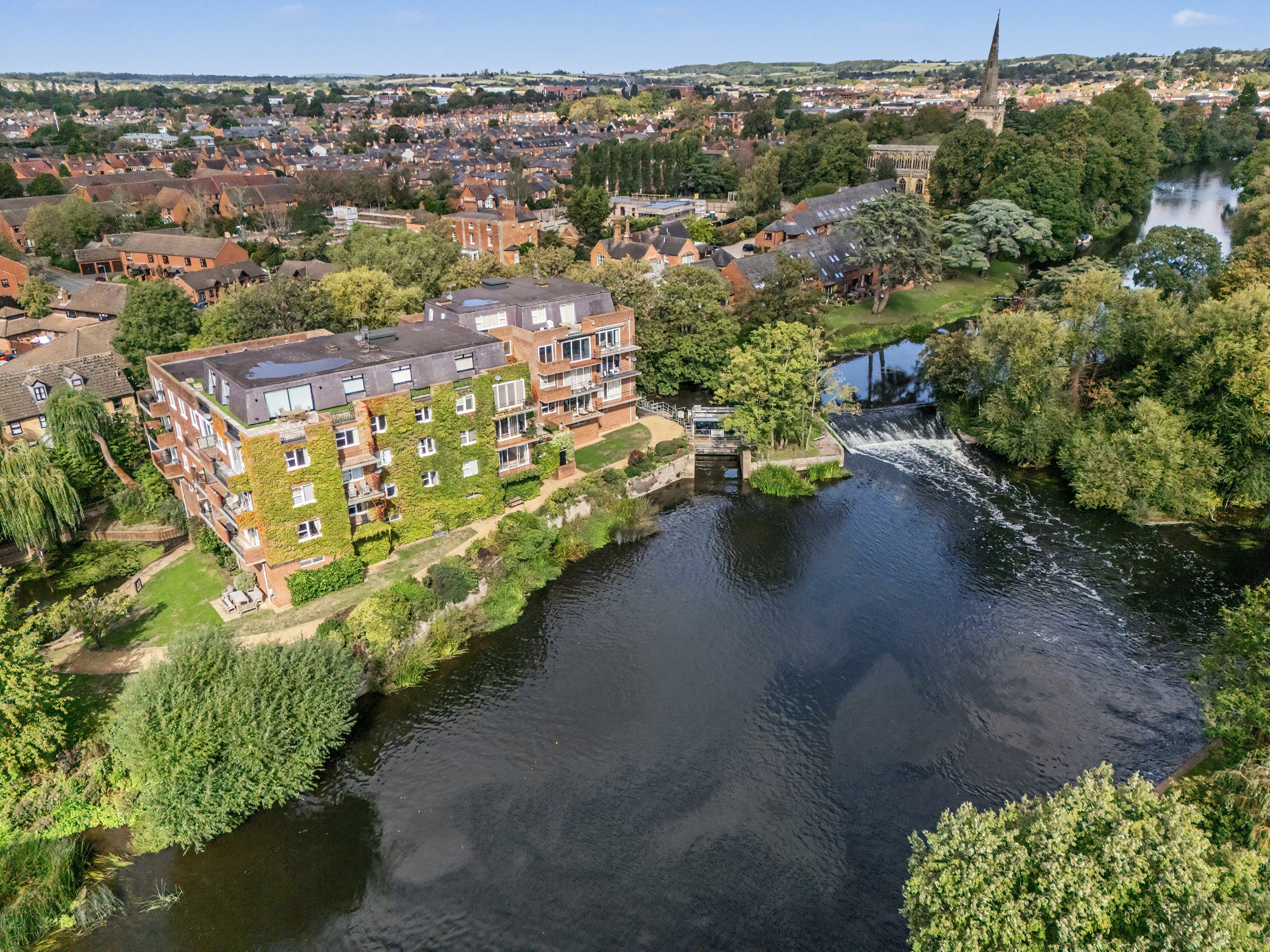31 Lucys Mill, Mill Lane, Stratford-Upon-Avon, CV37 - photo 1 of 30