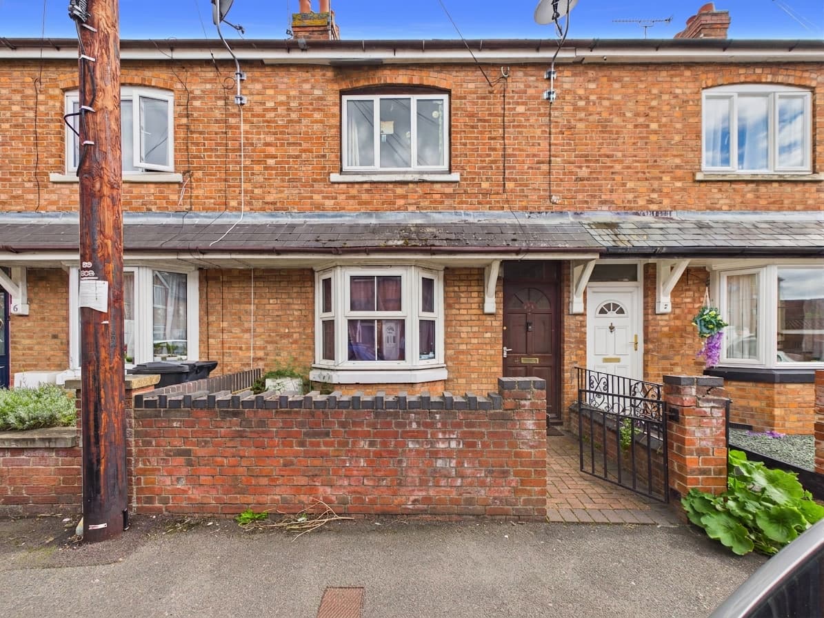 Coronation Street, Evesham, WR11 - photo 1 of 8
