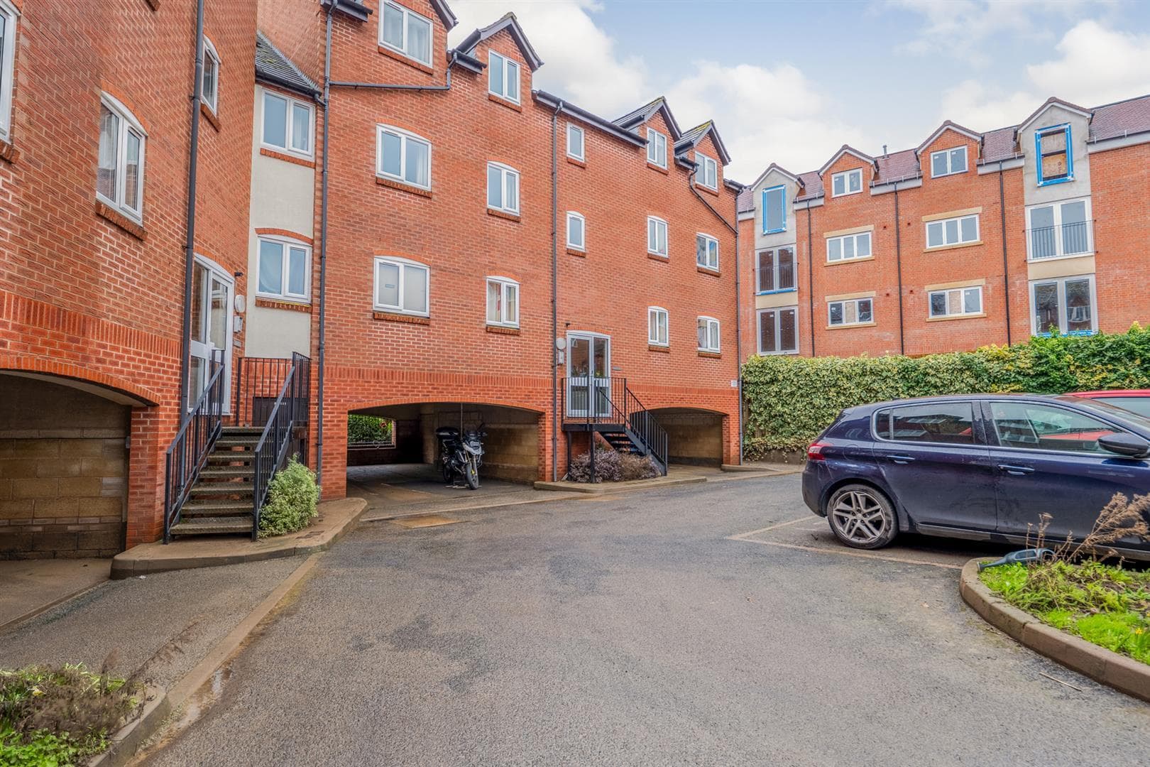 Mortimers Quay, Evesham, WR11 - photo 1 of 2