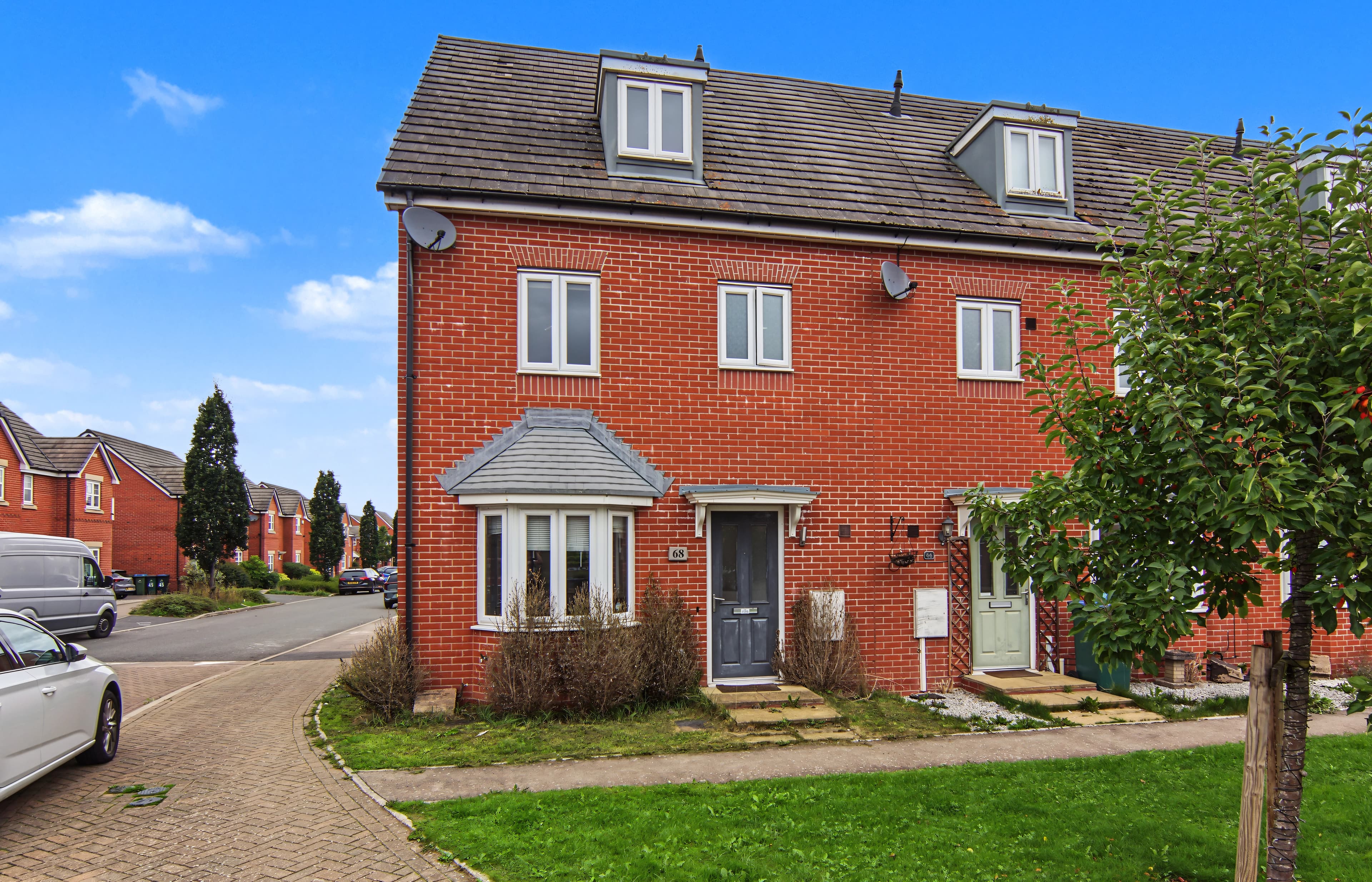 Astoria Drive, Coventry, CV4 - photo 1 of 26