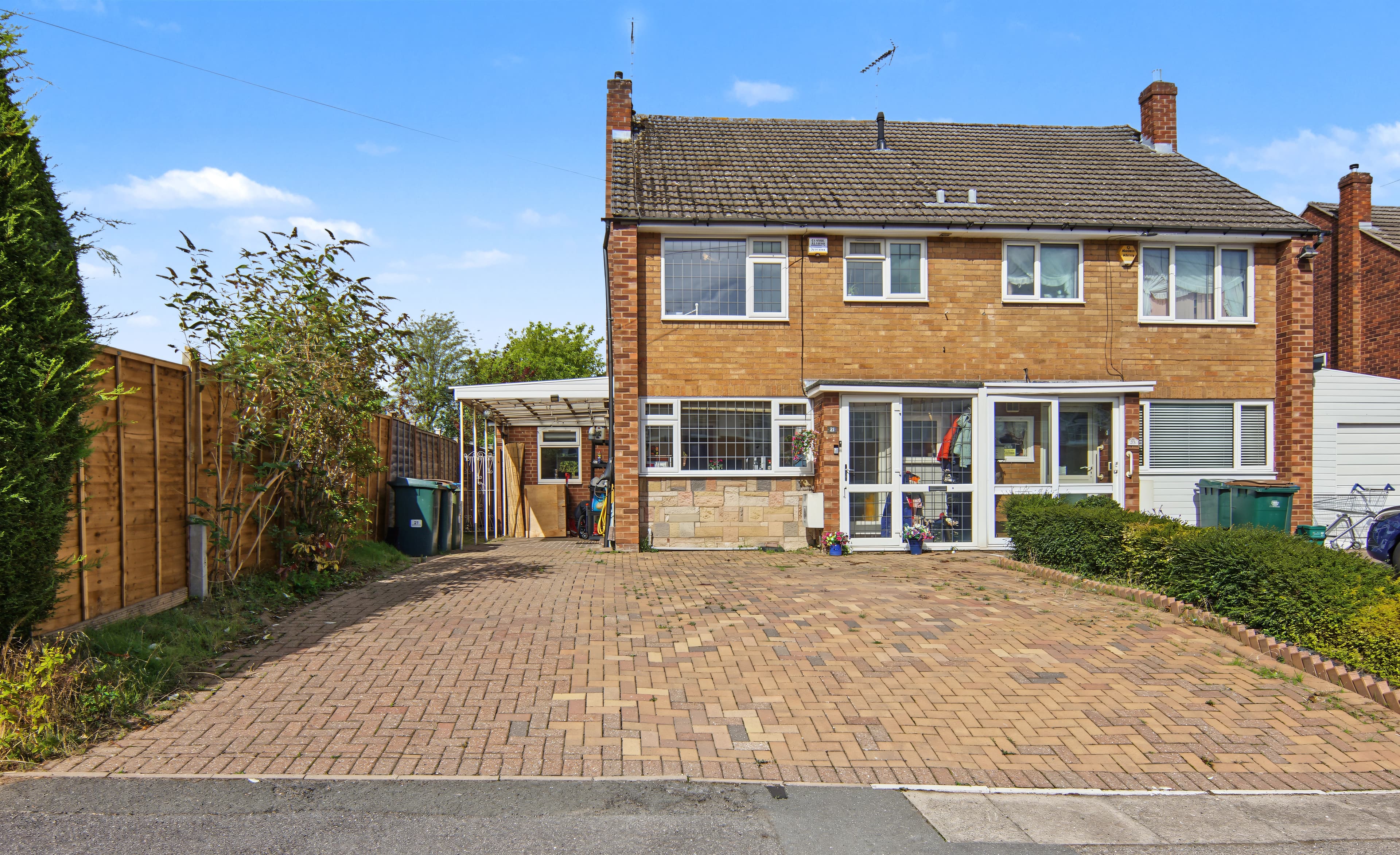 Aynho Close, Coventry, CV5 - photo 1 of 34