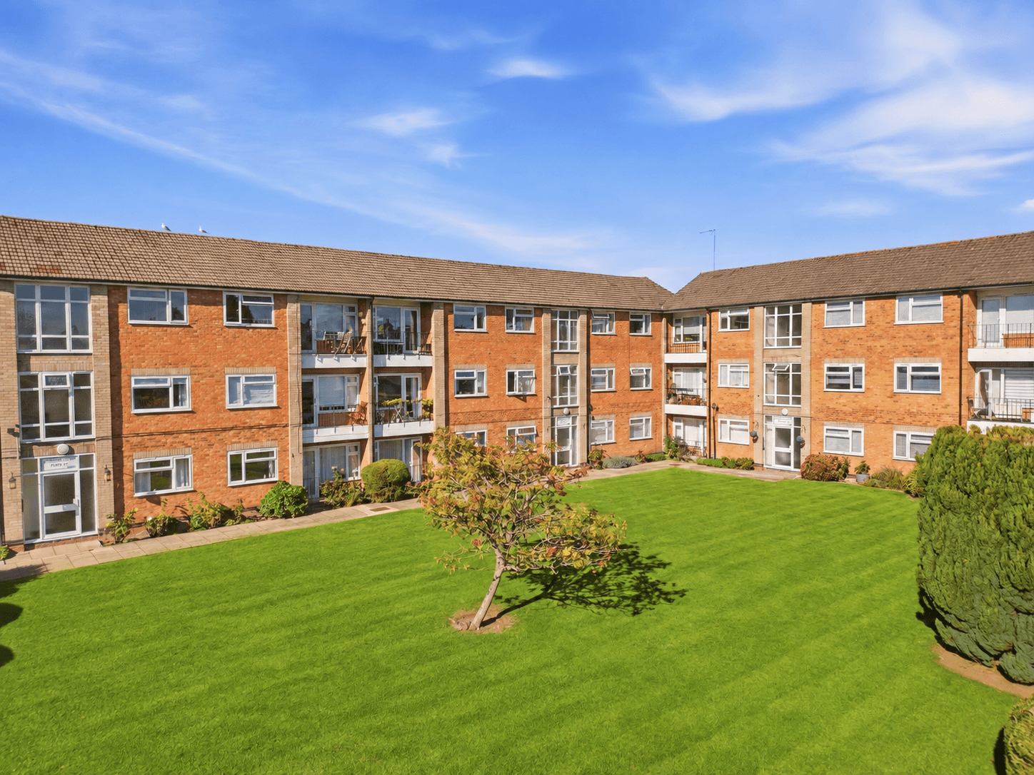 Barrowfield Court, Barrowfield Lane, Kenilworth, CV8 - photo 1 of 18