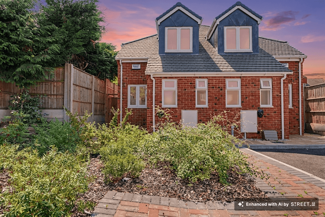 Heather Norgrove Place, Ansley, Nuneaton, CV10 - photo 1 of 14