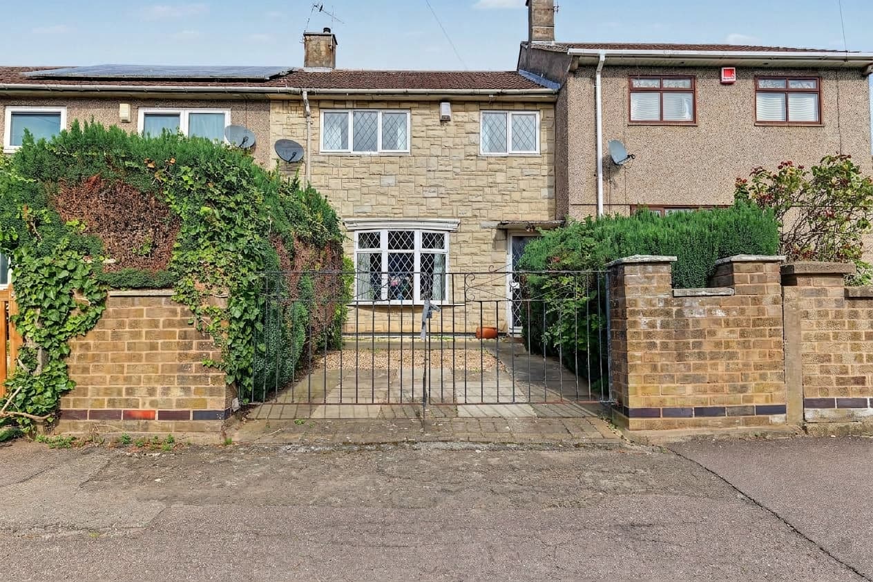 Garnett Crescent, Leicester, LE2 - photo 1 of 8