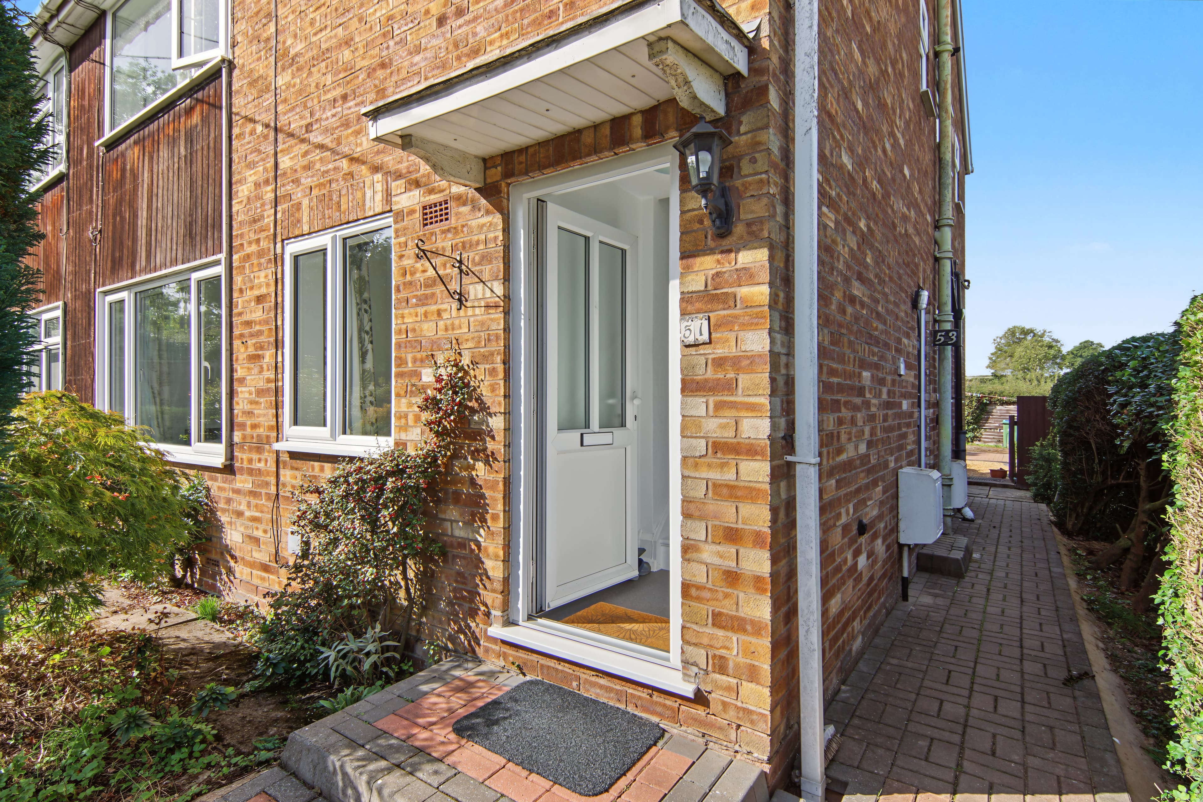 The Windmill Hill, Allesley, Coventry, CV5 - photo 1 of 14