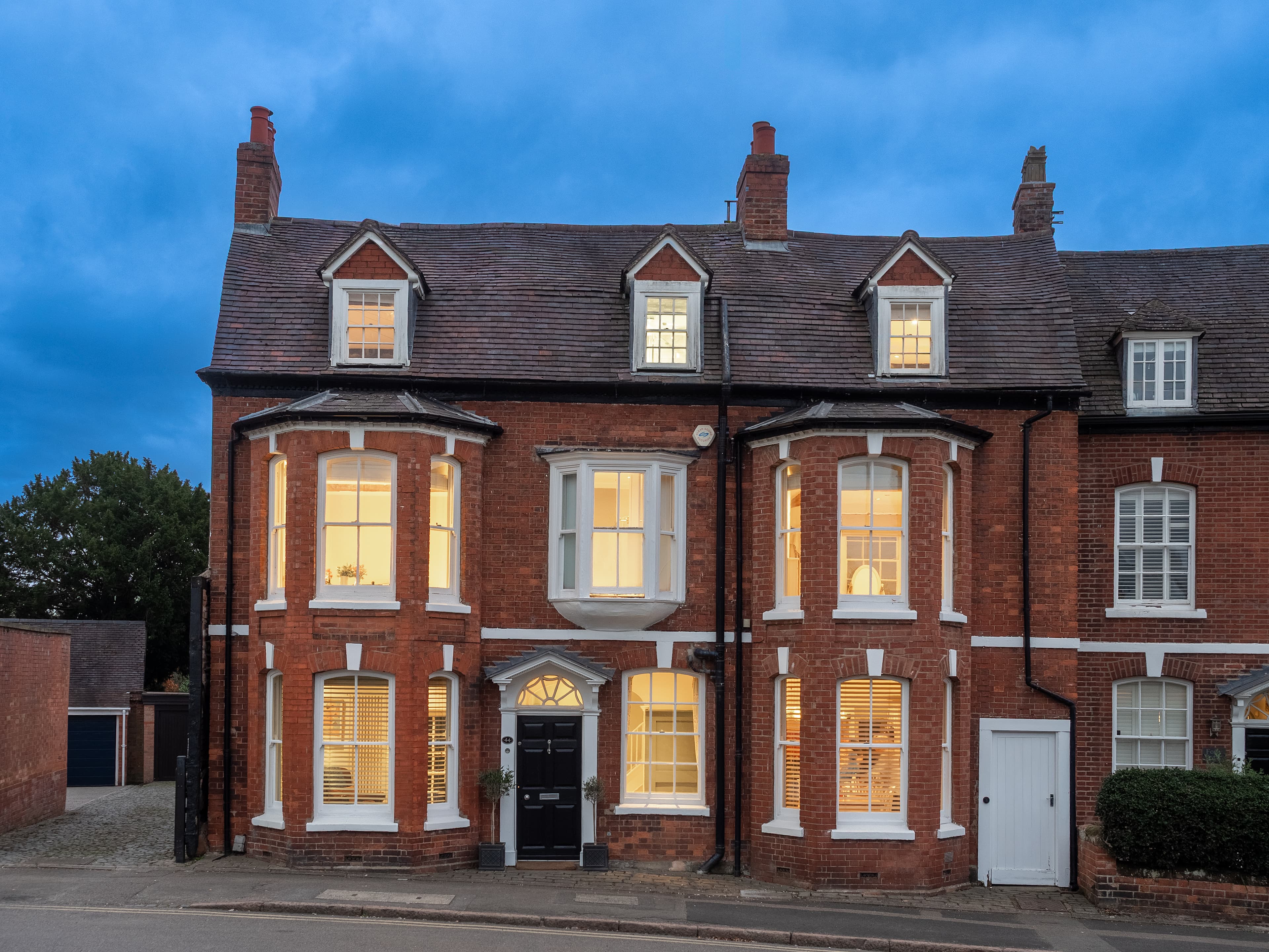 Summer Lodge, New Street, Kenilworth, CV8 - photo 1 of 33